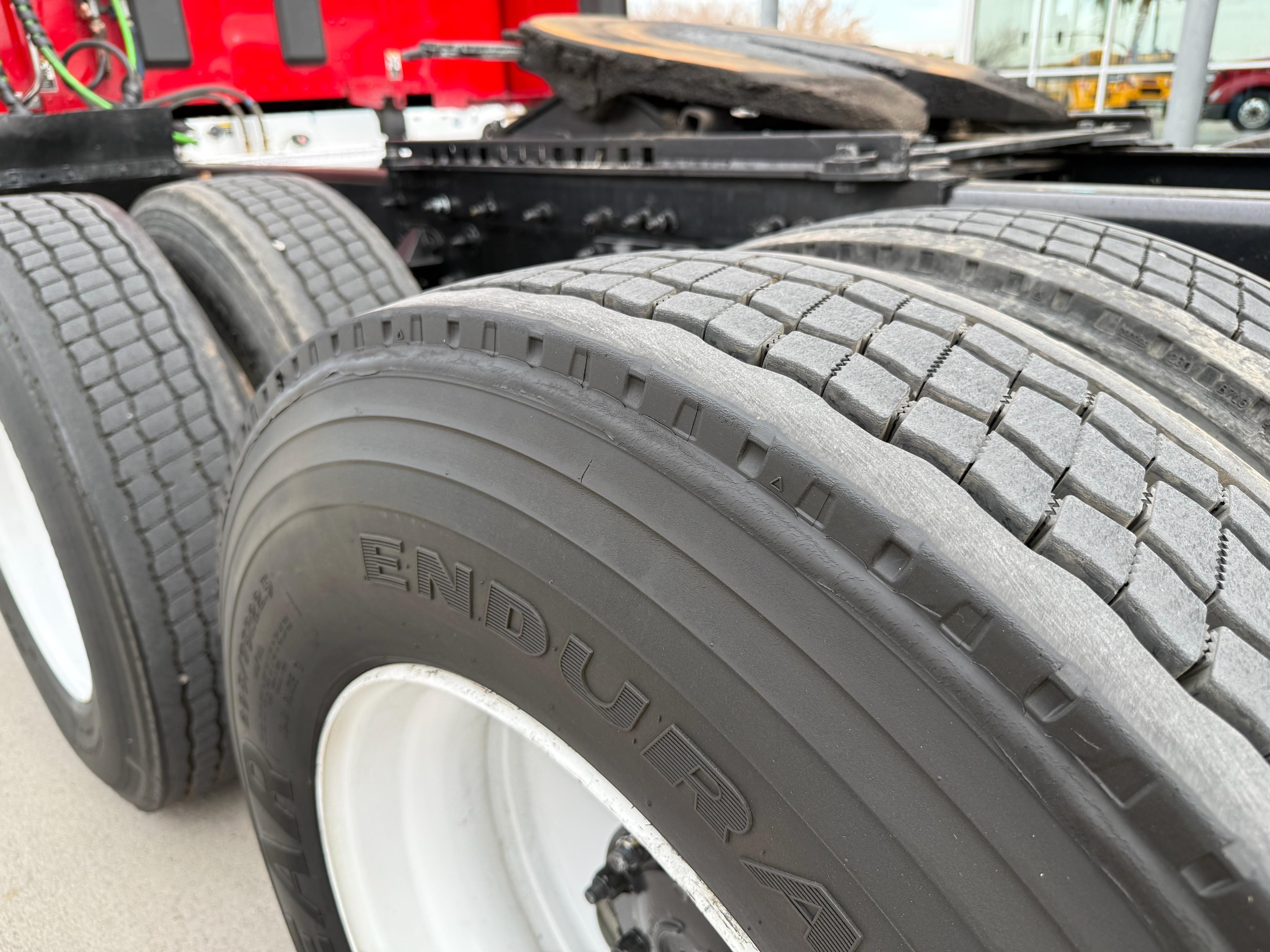 2019 PETERBILT 579 - image 21