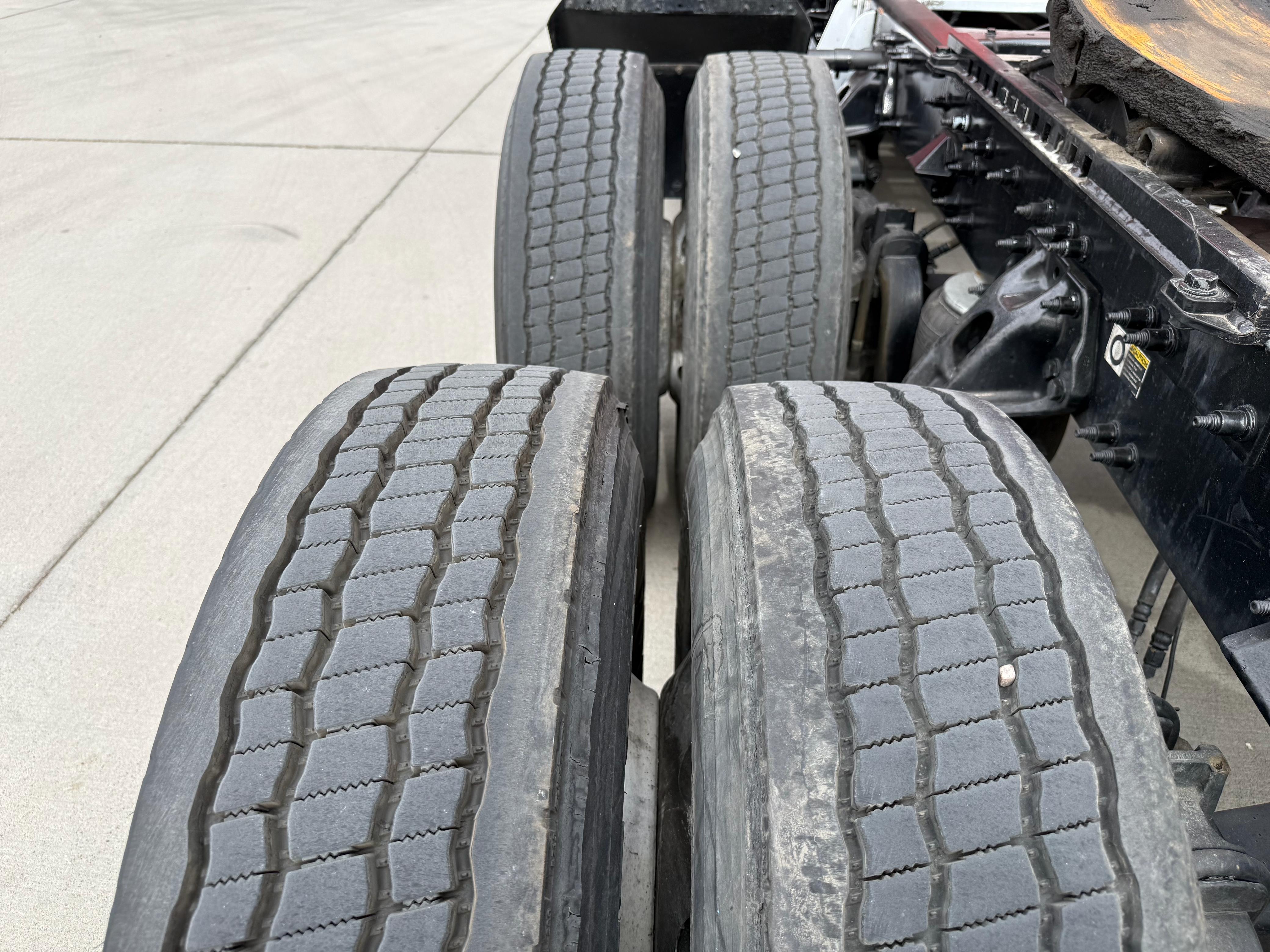 2019 PETERBILT 579 - image 22