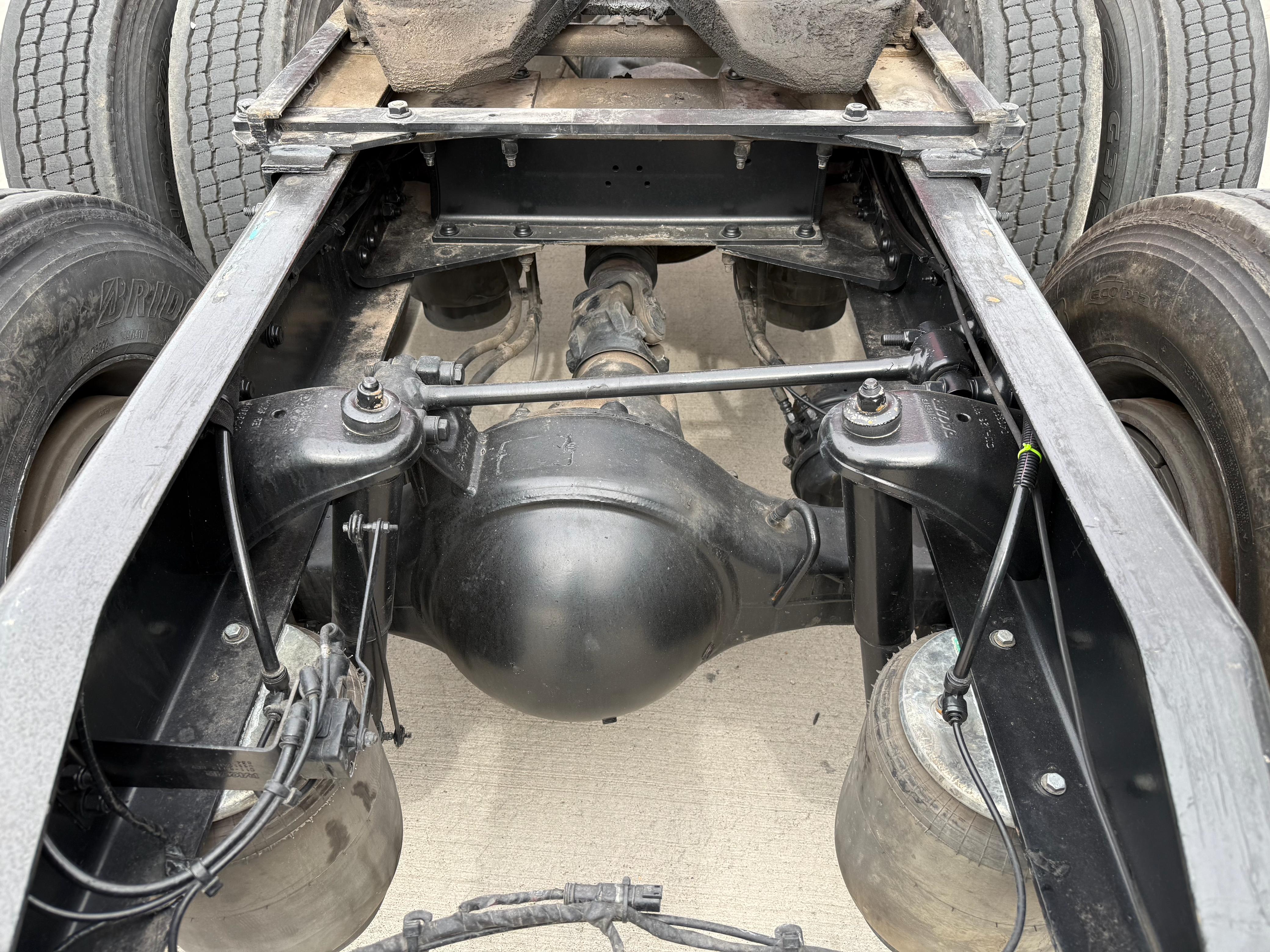 2019 PETERBILT 579 - image 23