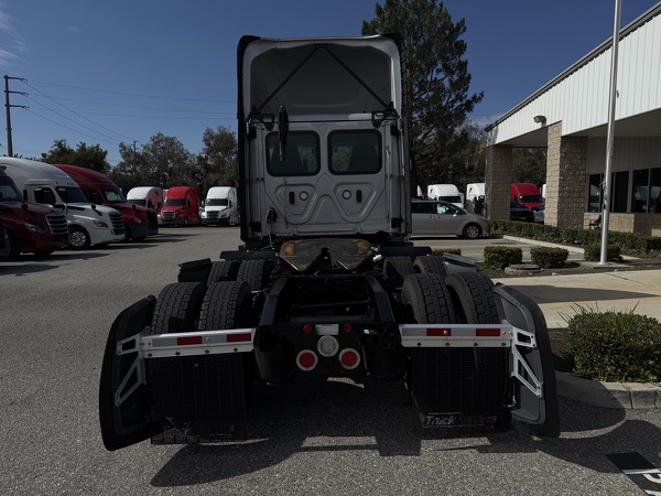 FREIGHTLINER CASCADIA 126DC 2024