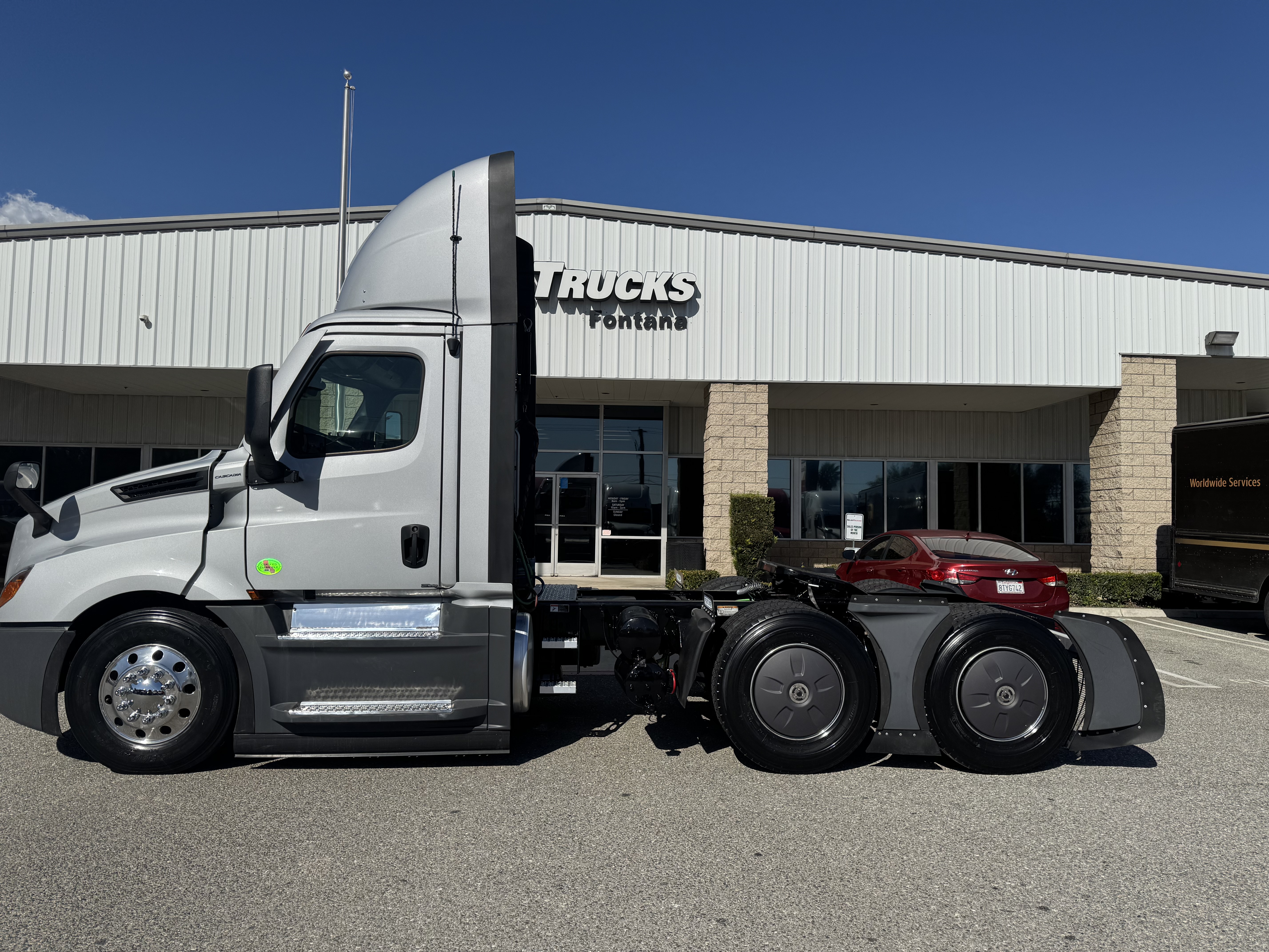 2024 FREIGHTLINER CASCADIA 126DC - image 3