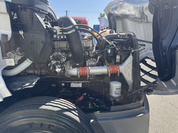 FREIGHTLINER CASCADIA 126DC 2024