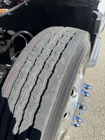 FREIGHTLINER CASCADIA 126DC 2024