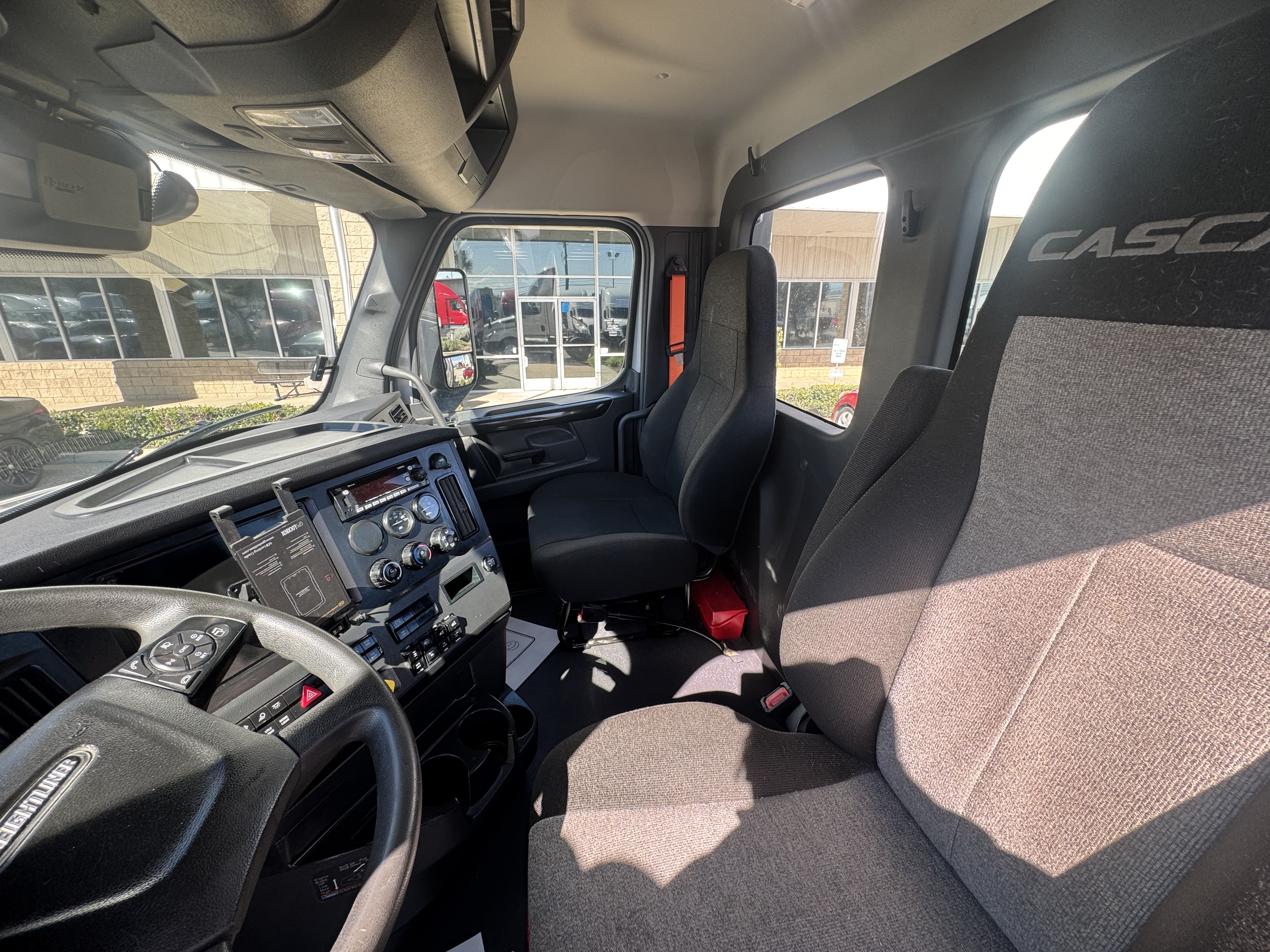 2024 FREIGHTLINER CASCADIA 126DC - image 18