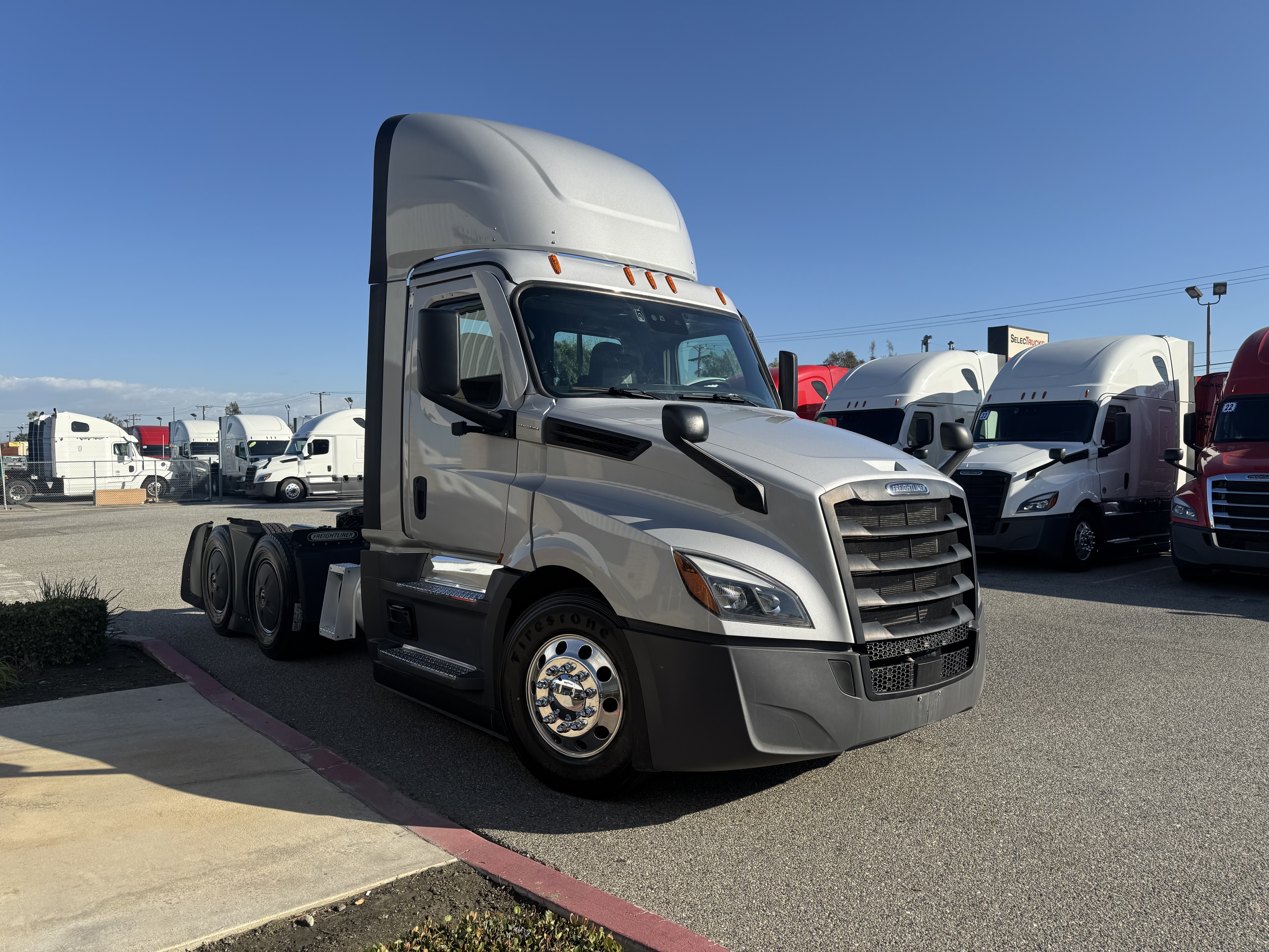 2024 FREIGHTLINER CASCADIA 126DC - image 8