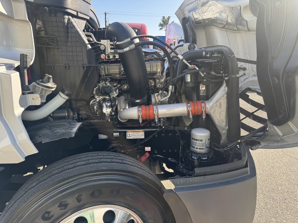 FREIGHTLINER CASCADIA 126DC 2024