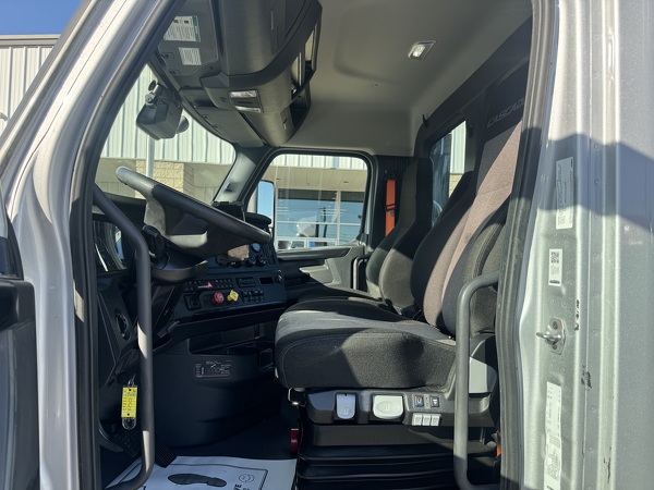 FREIGHTLINER CASCADIA 126DC 2024