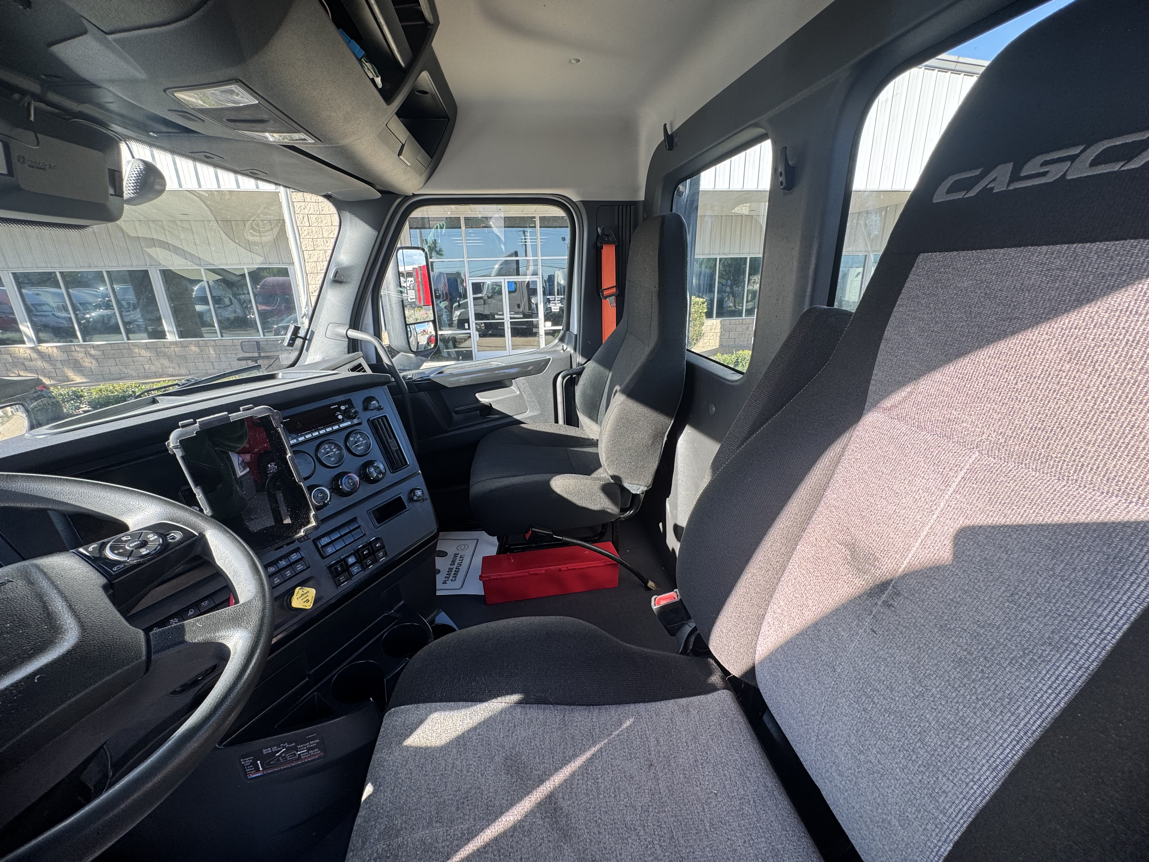 2024 FREIGHTLINER CASCADIA 126DC - image 18