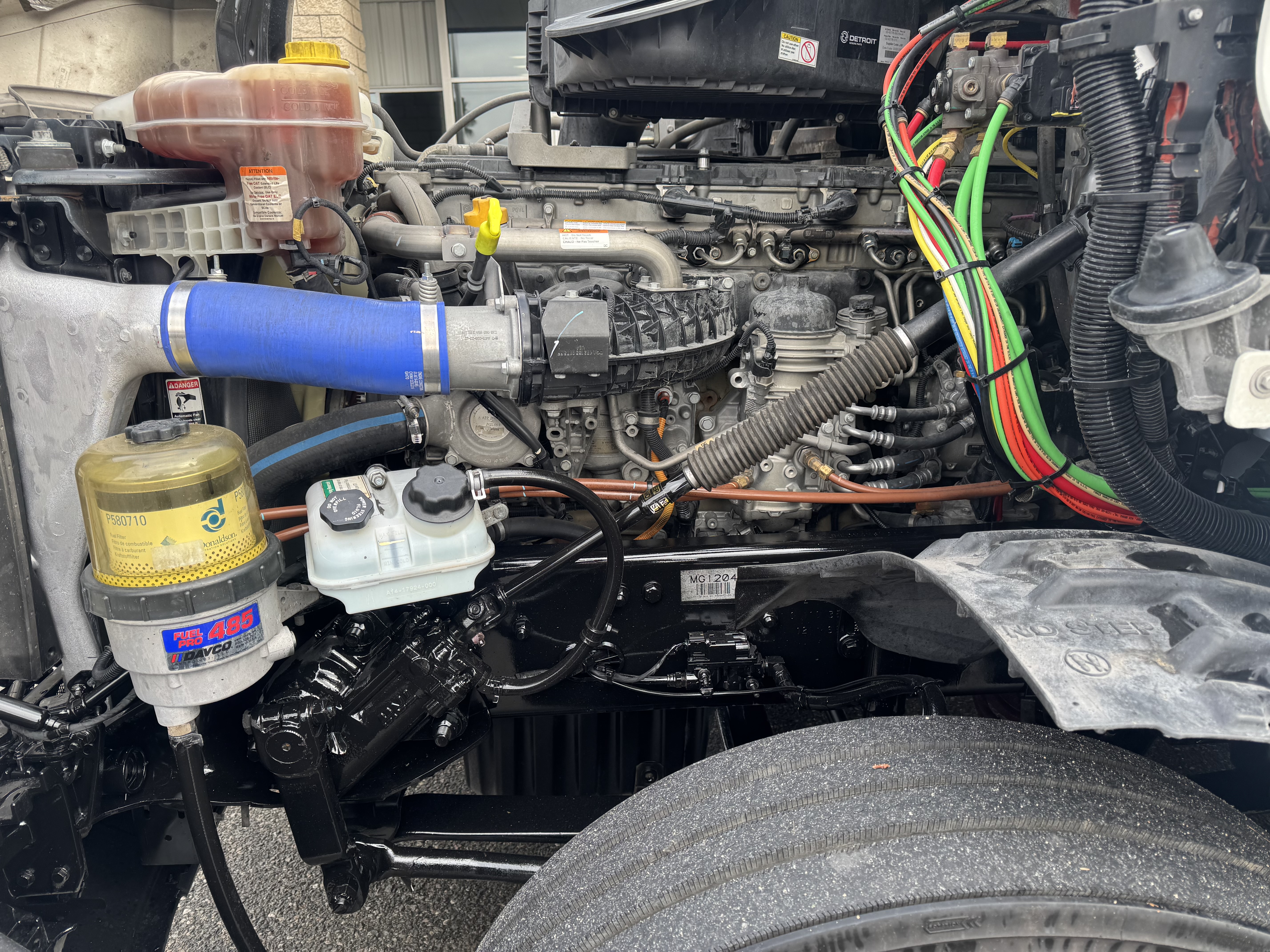 2021 FREIGHTLINER CASCADIA 126DC - image 9