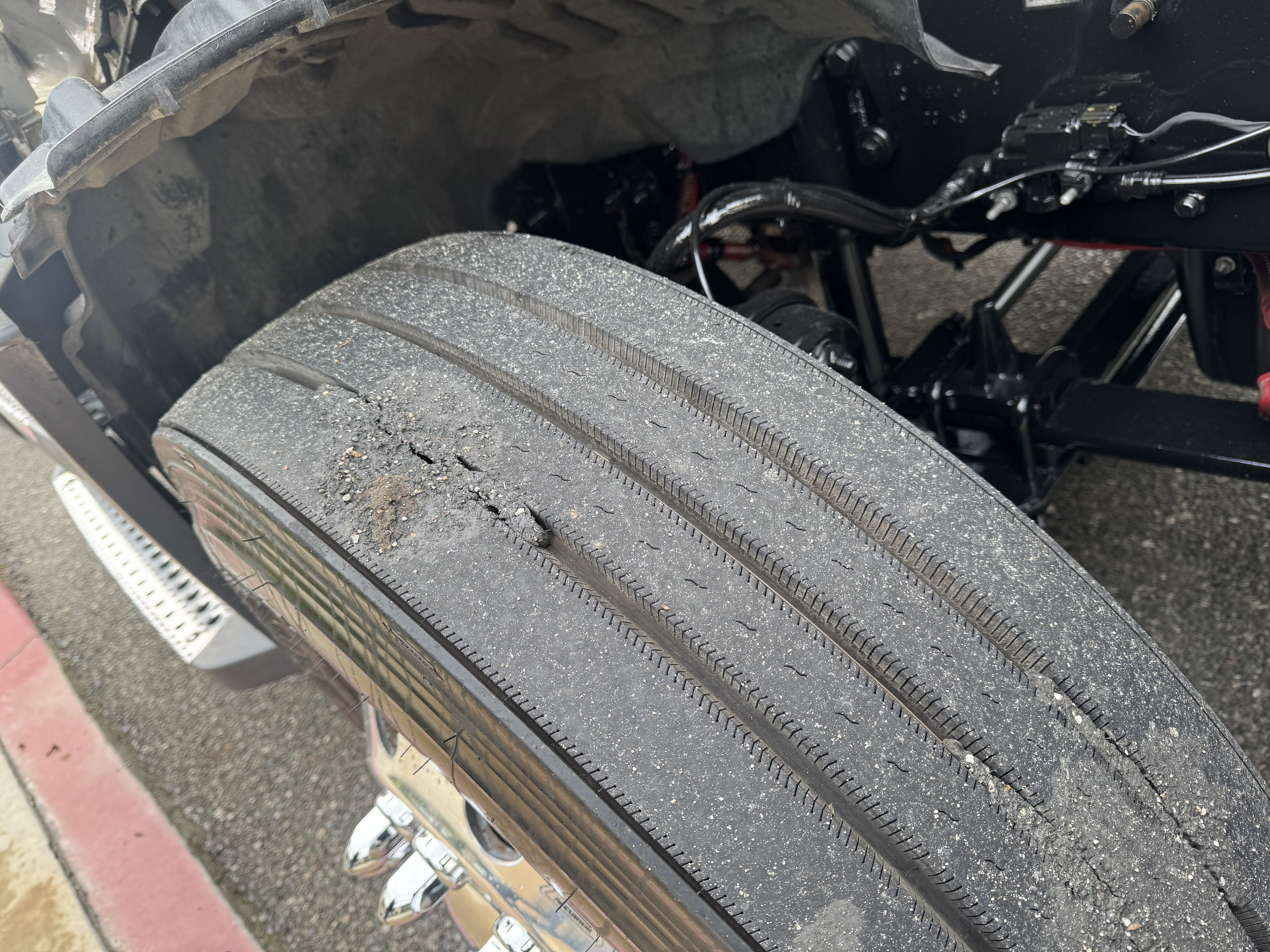 2021 FREIGHTLINER CASCADIA 126DC - image 12