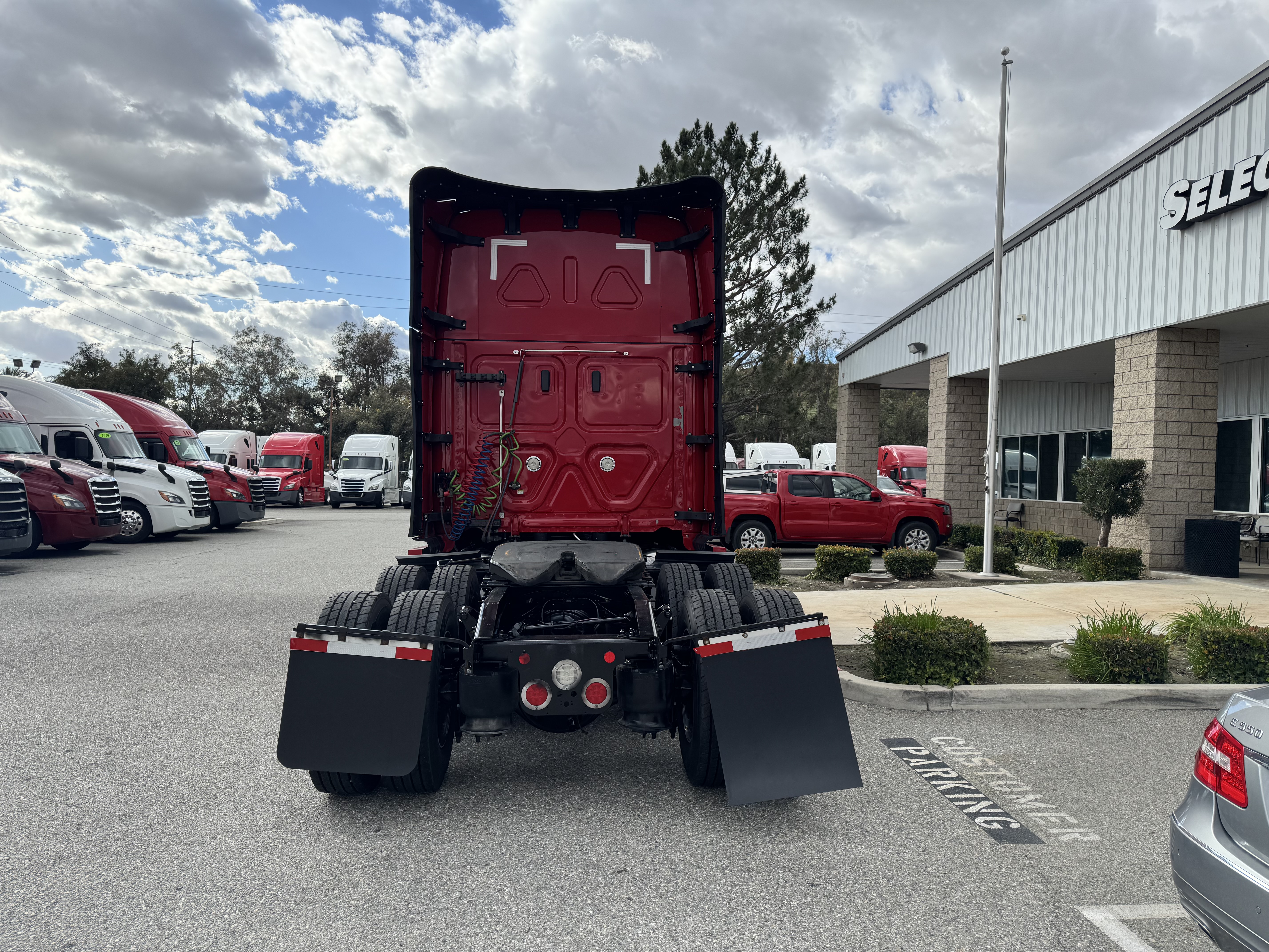 2022 FREIGHTLINER CASCADIA 126SLP - image 5