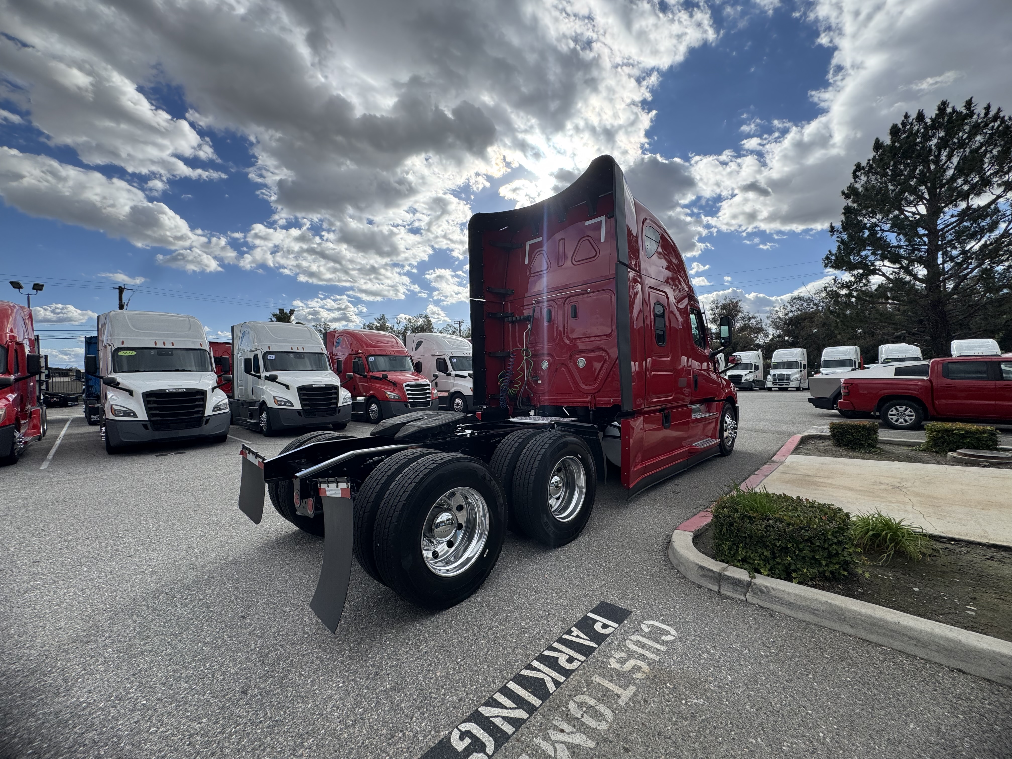 2022 FREIGHTLINER CASCADIA 126SLP - image 6