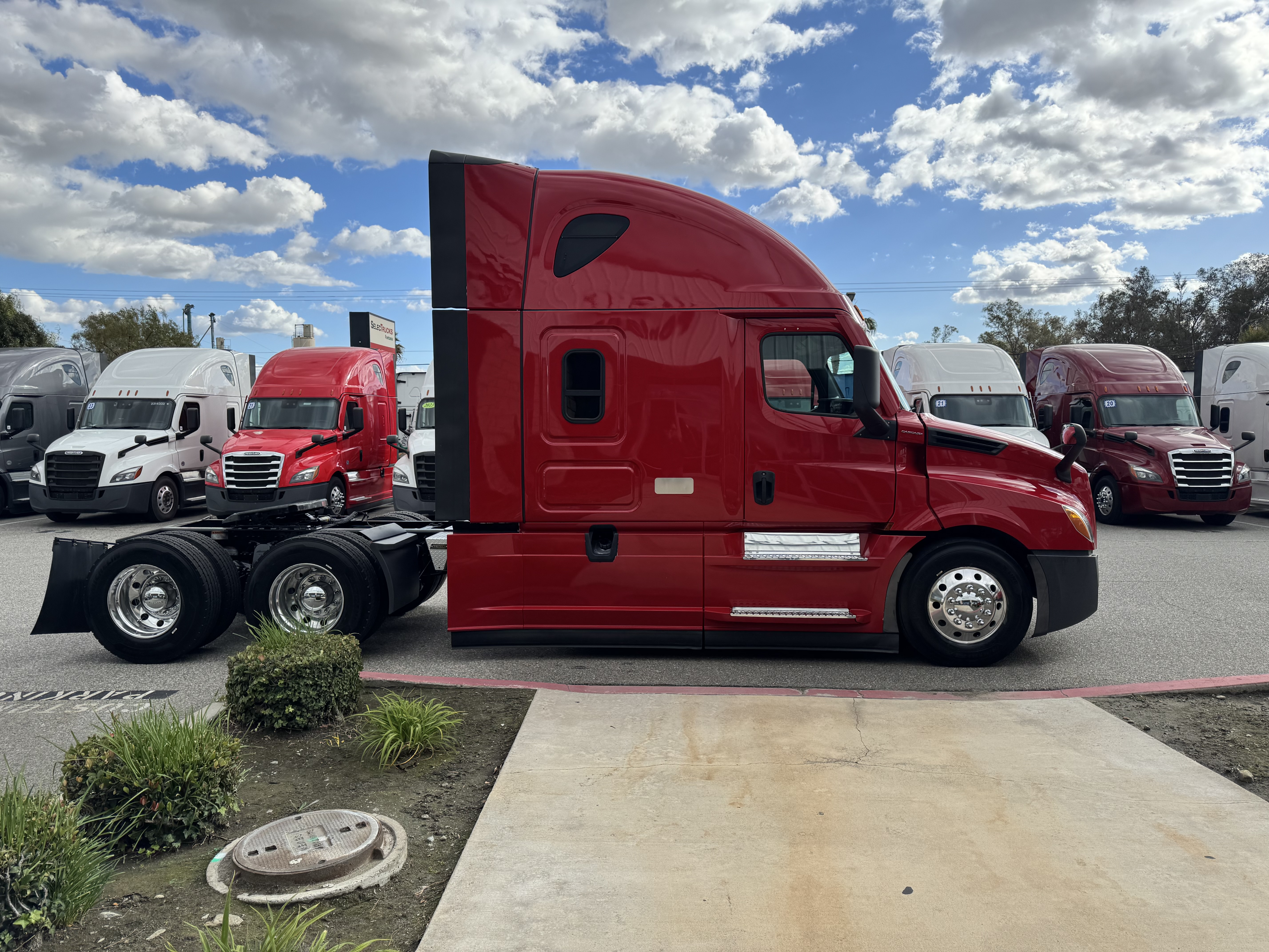 2022 FREIGHTLINER CASCADIA 126SLP - image 7