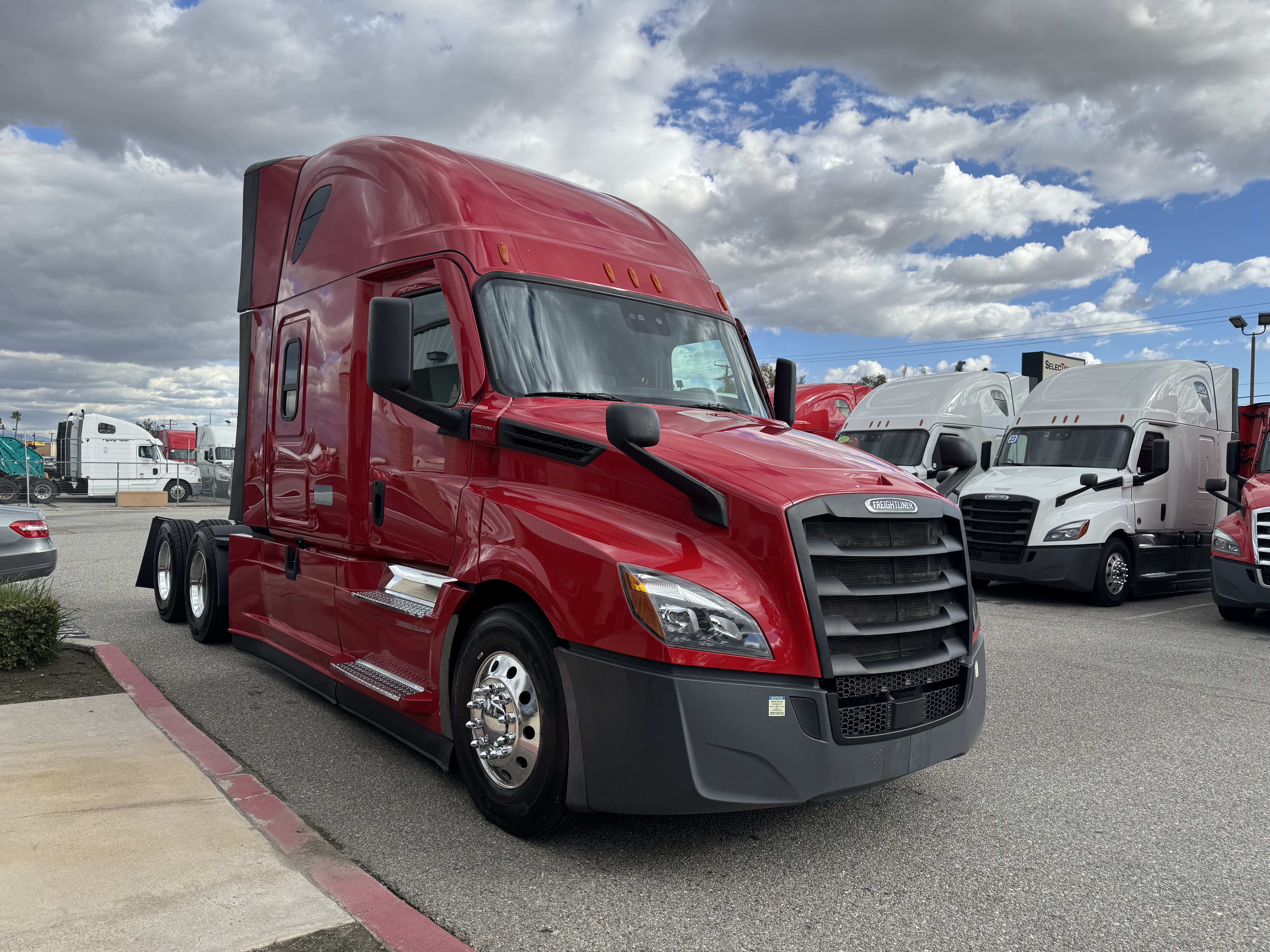 2022 FREIGHTLINER CASCADIA 126SLP - image 8