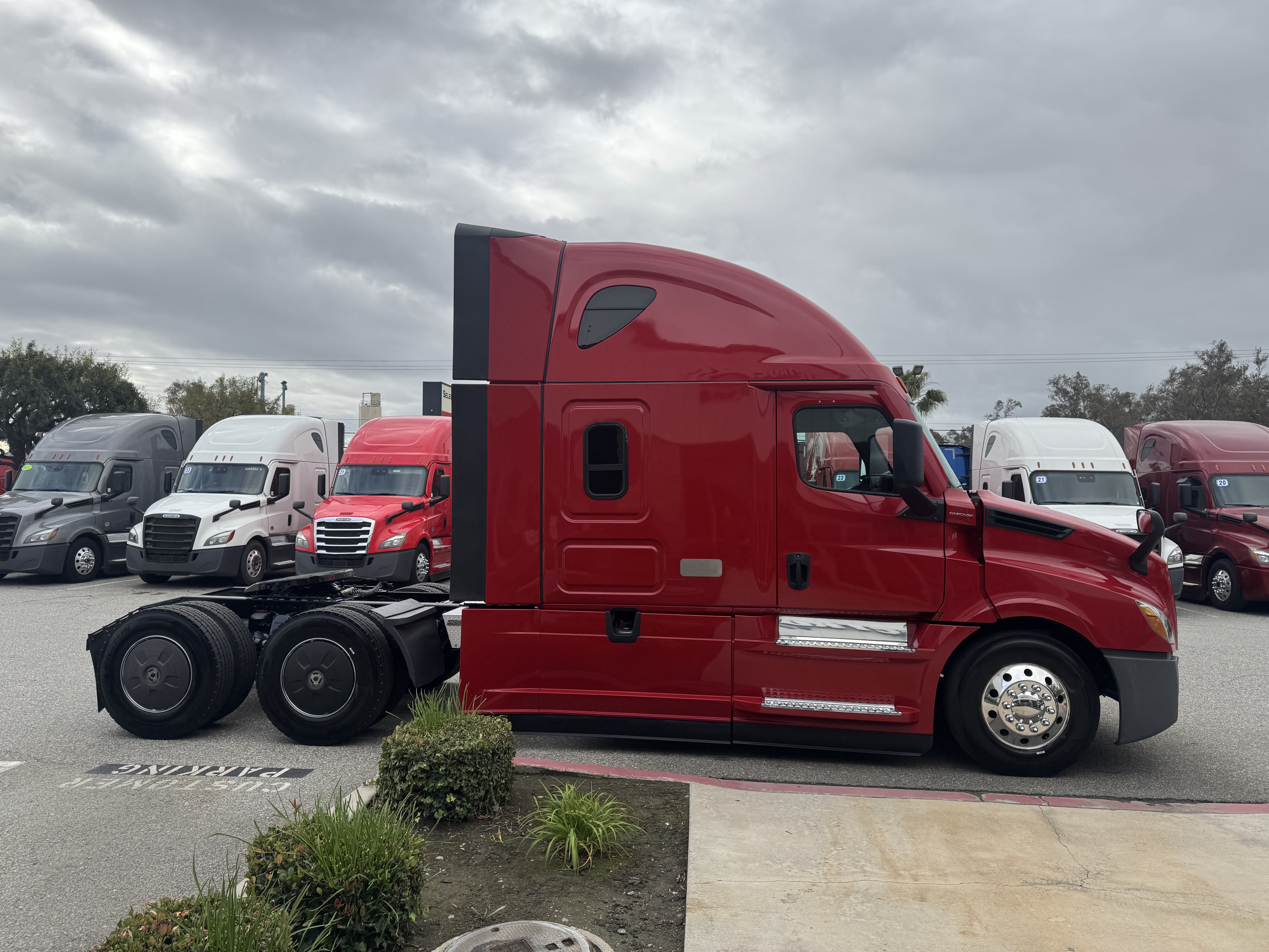 2022 FREIGHTLINER CASCADIA 126SLP - image 7