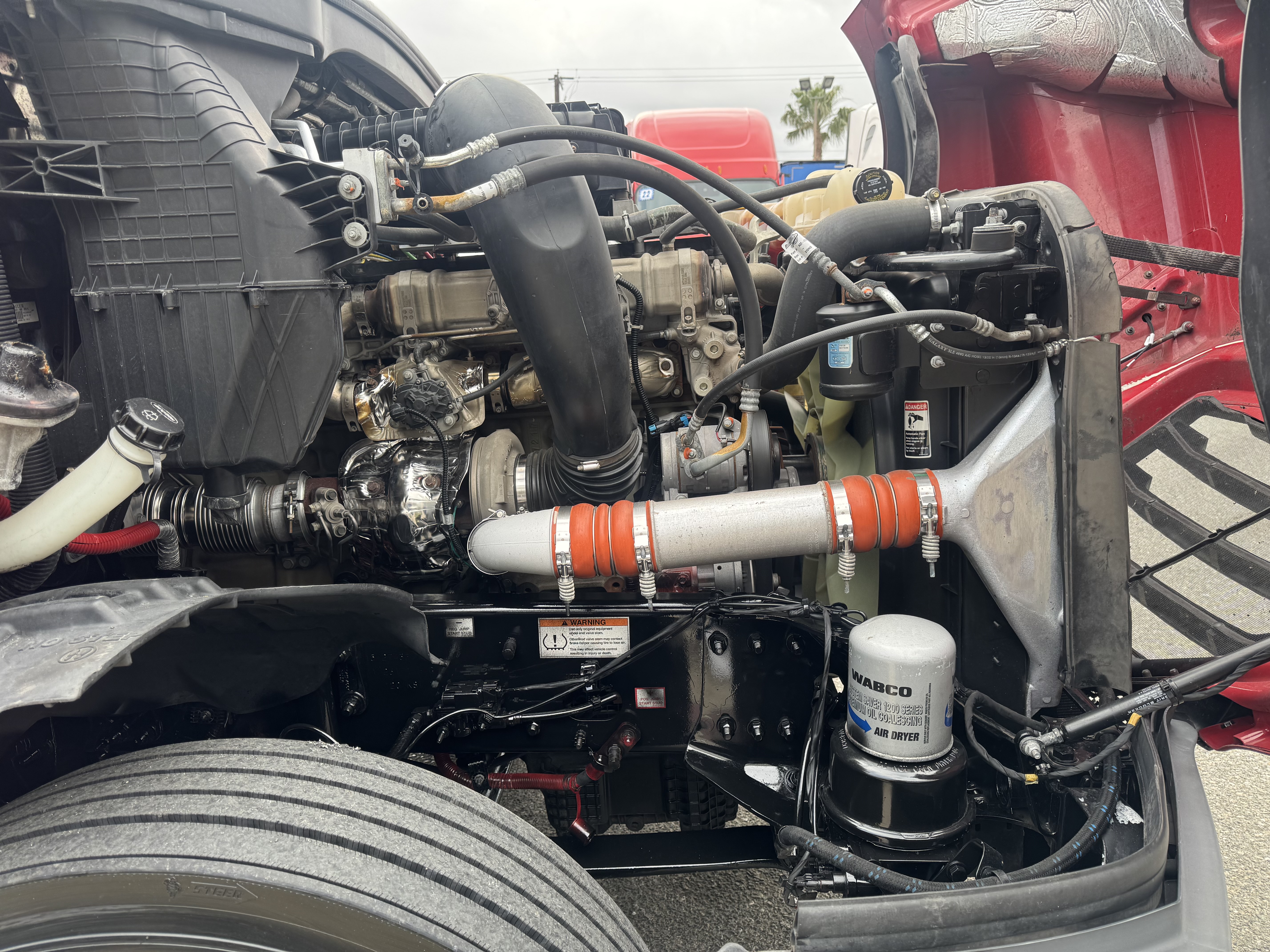 2022 FREIGHTLINER CASCADIA 126SLP - image 9