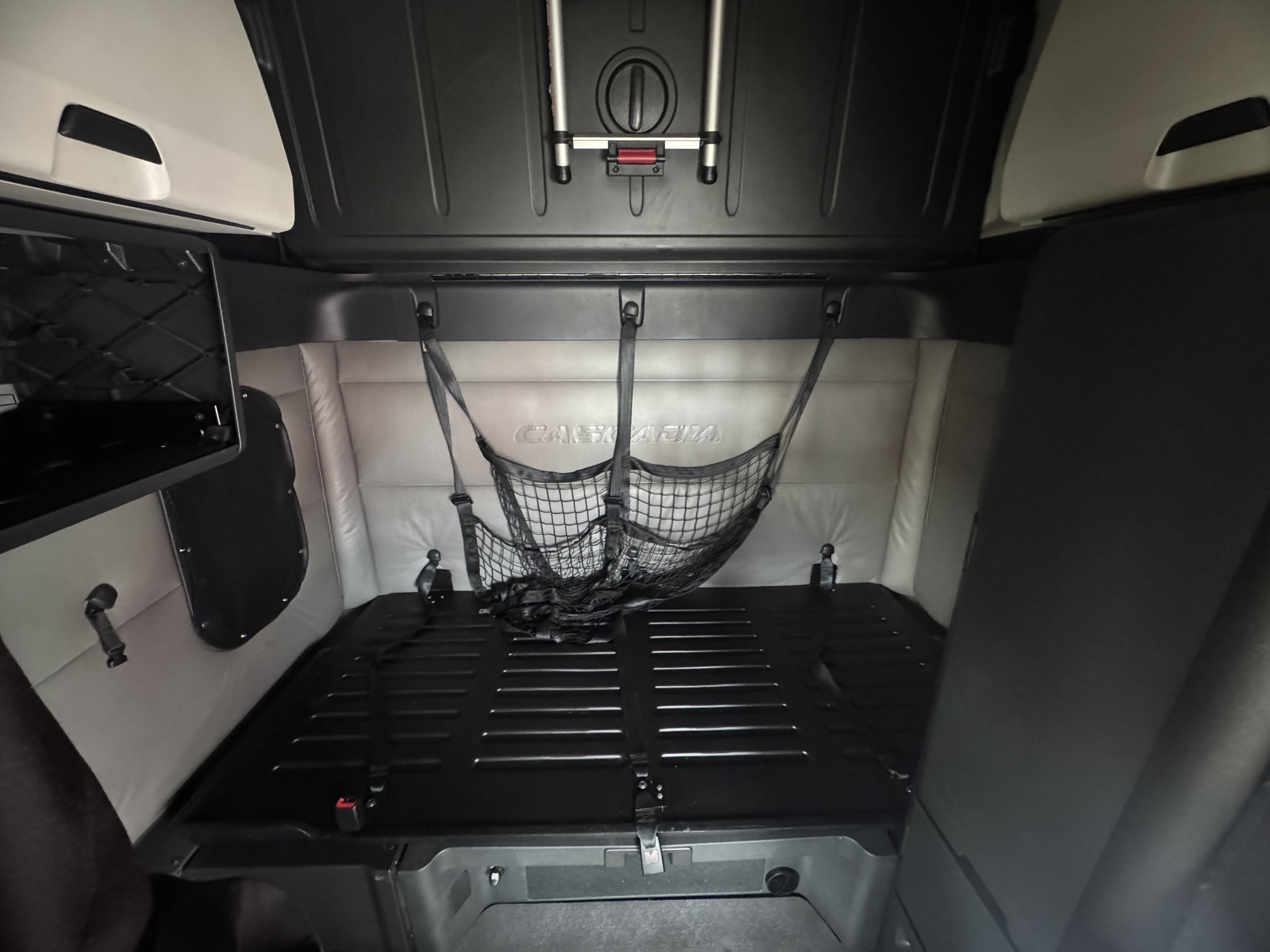 2022 FREIGHTLINER CASCADIA 126SLP - image 17