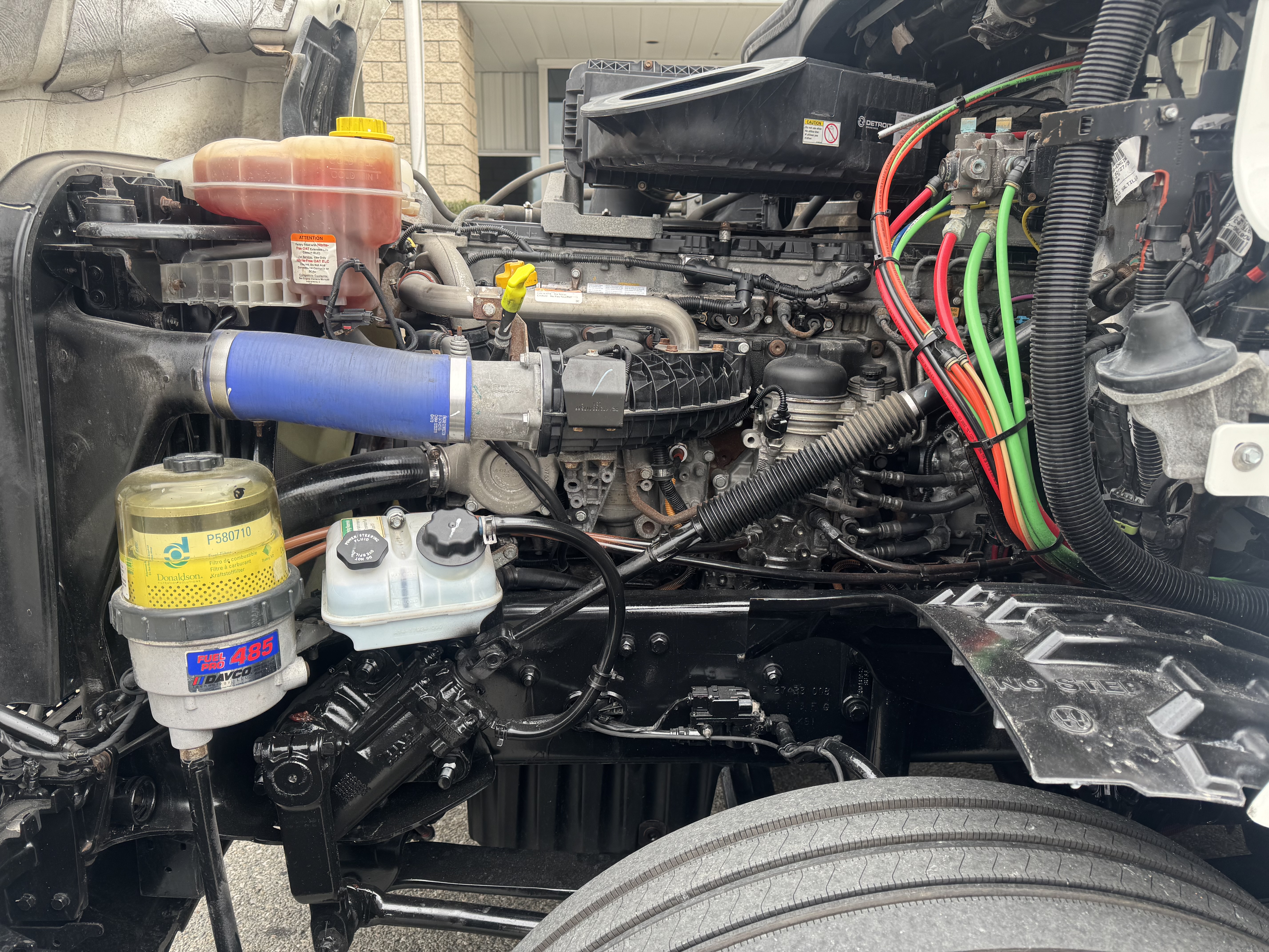 2021 FREIGHTLINER CASCADIA 126DC - image 9