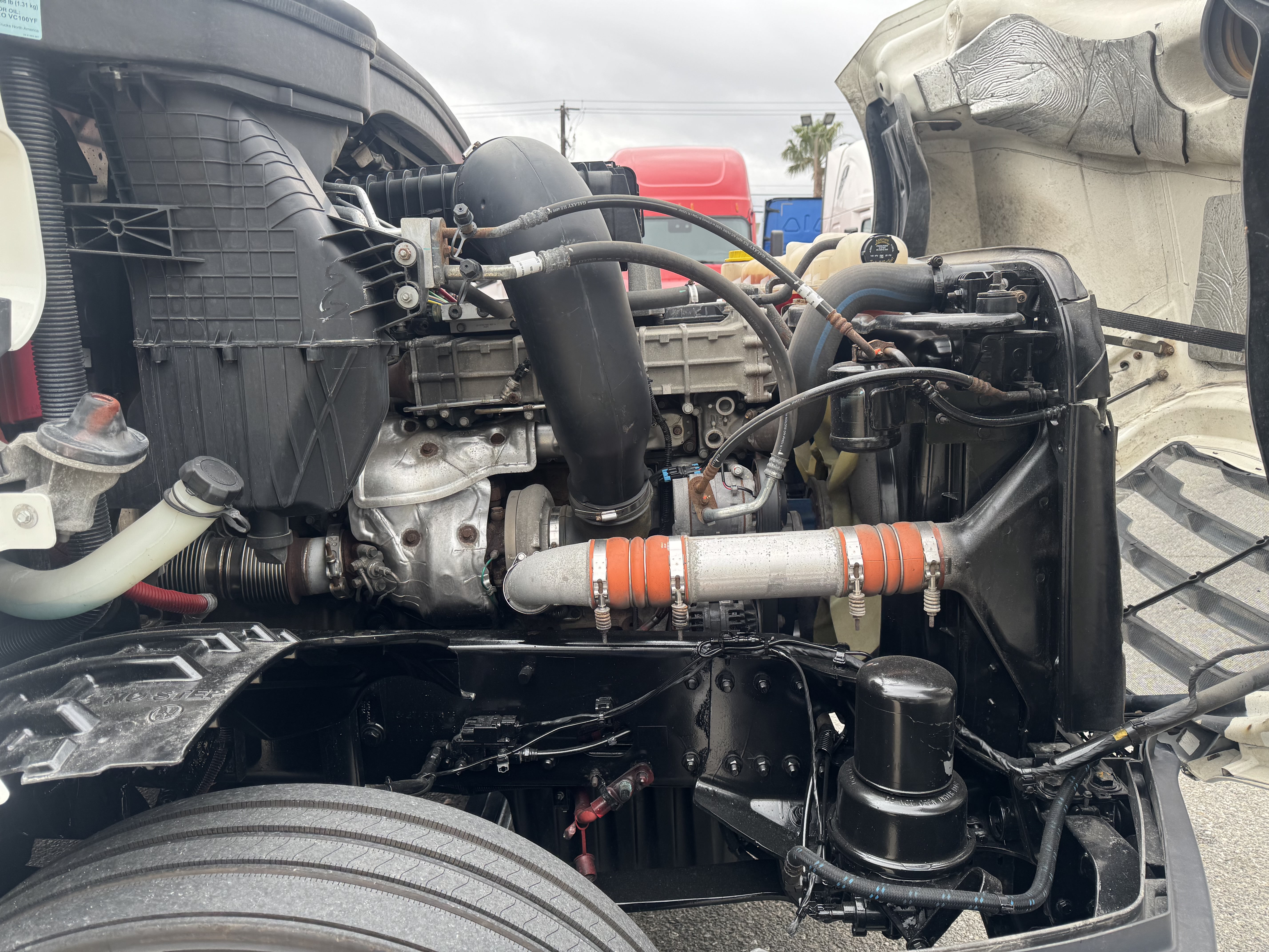 2021 FREIGHTLINER CASCADIA 126DC - image 10