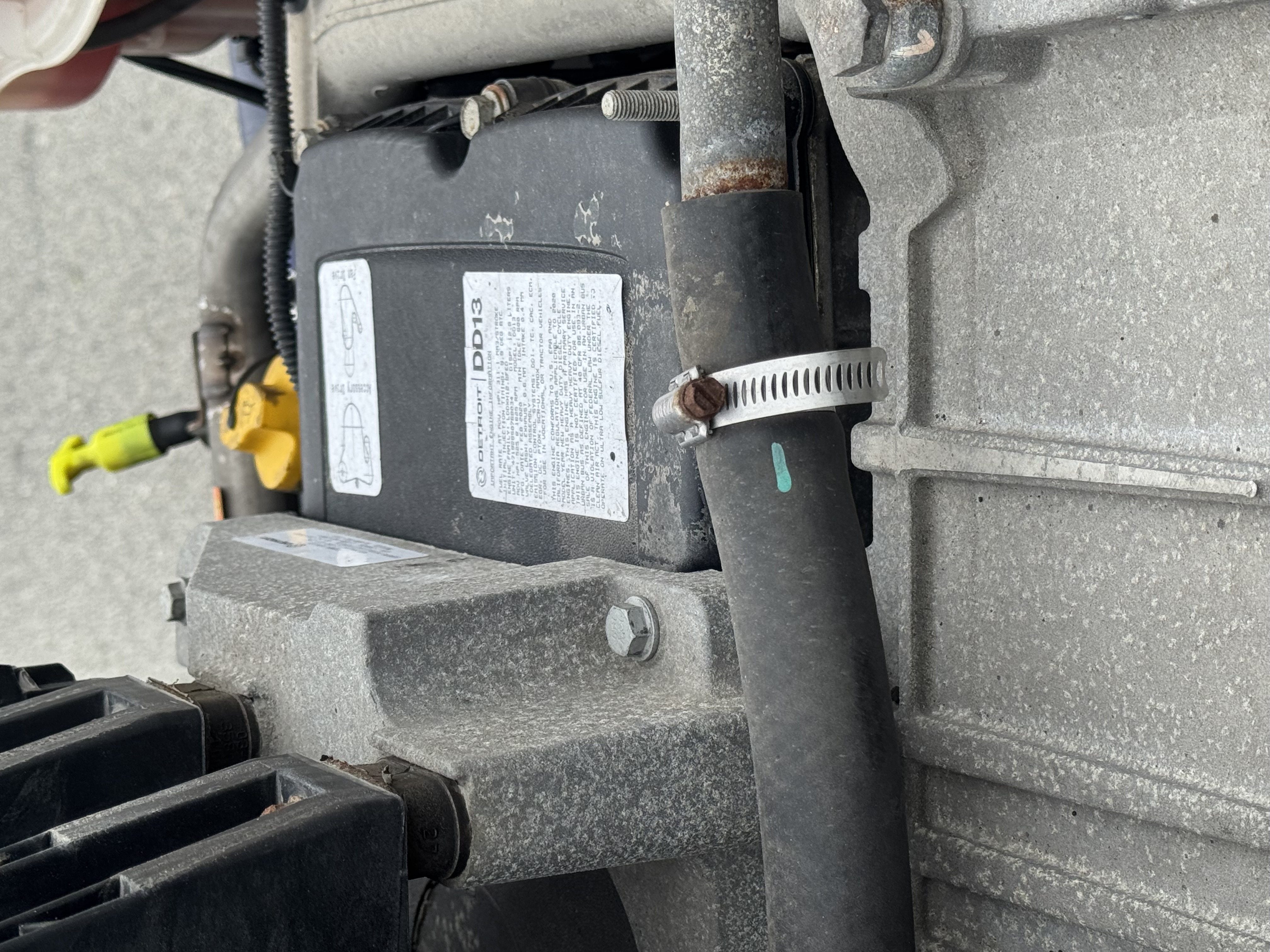 2021 FREIGHTLINER CASCADIA 126DC - image 11