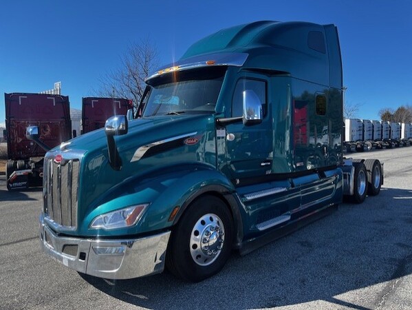 PETERBILT 579 