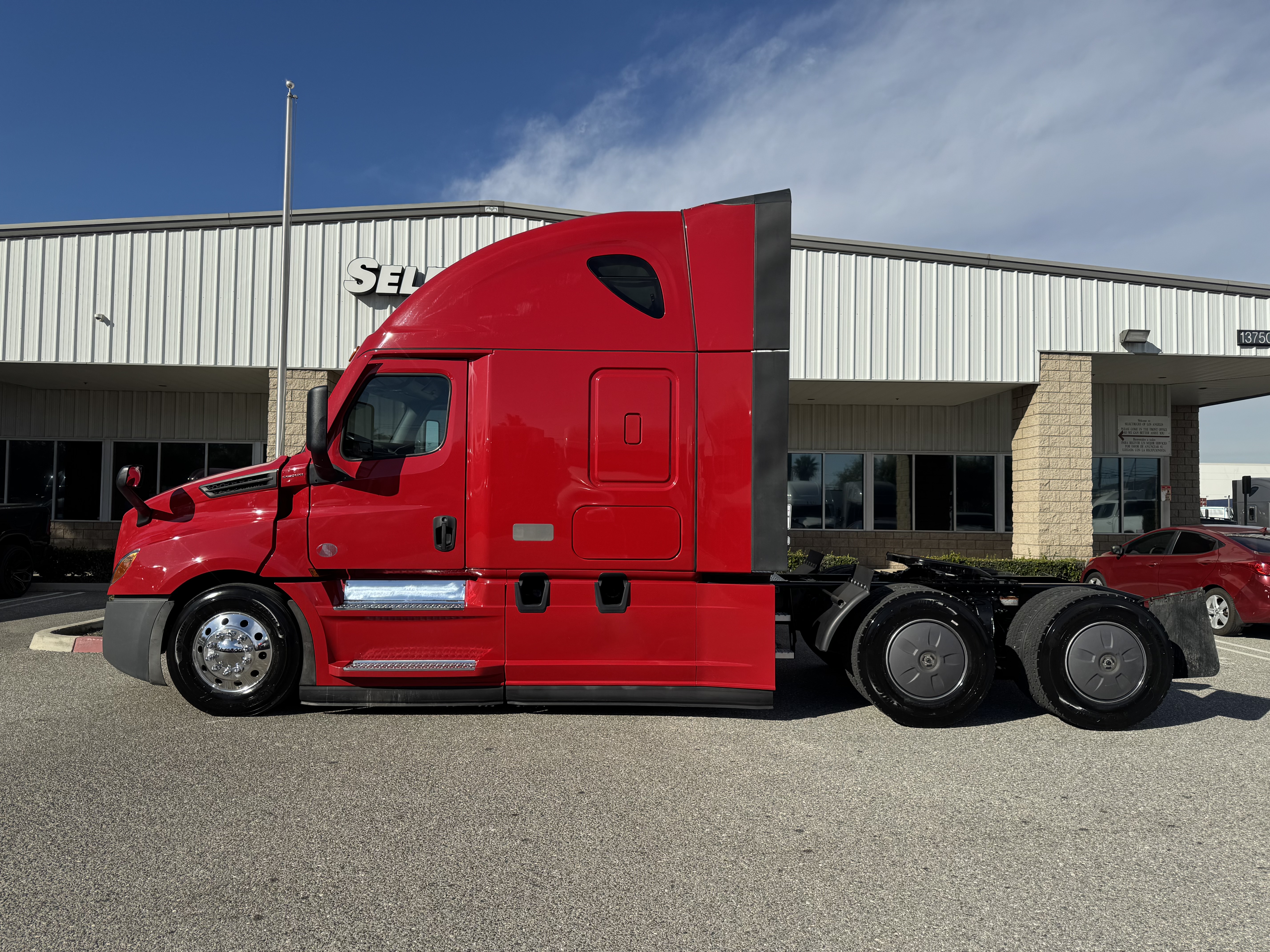 2022 FREIGHTLINER CASCADIA 126SLP - image 3
