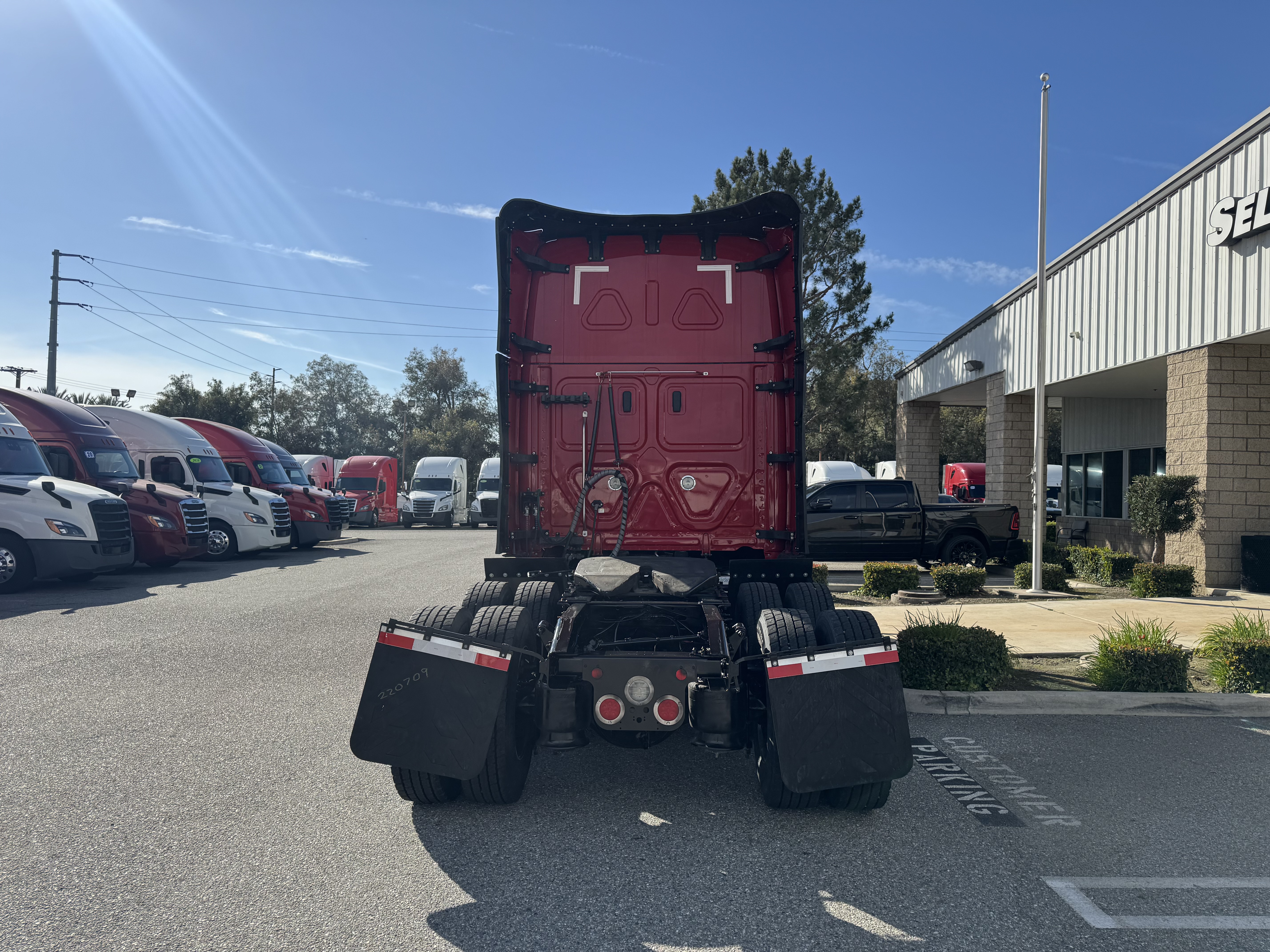 2022 FREIGHTLINER CASCADIA 126SLP - image 5