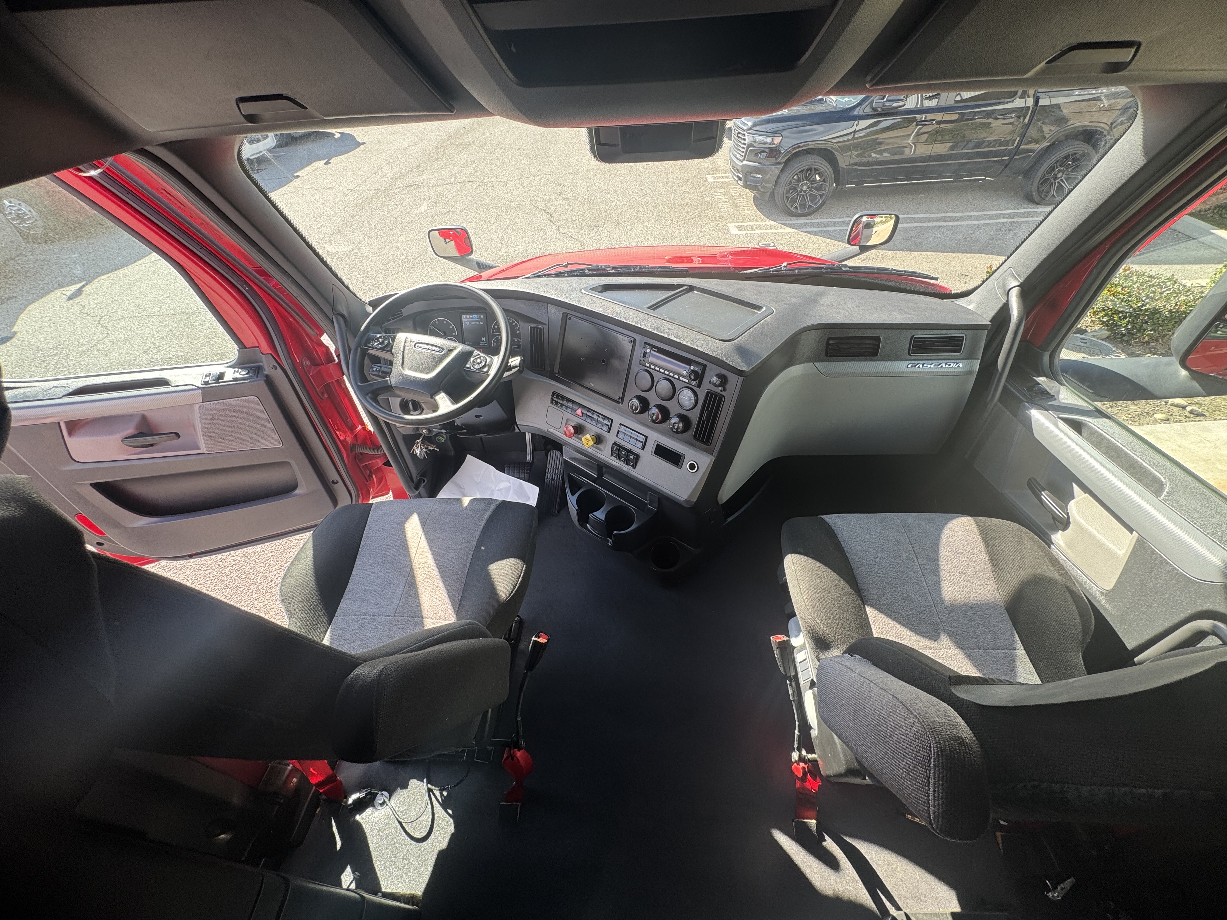 2022 FREIGHTLINER CASCADIA 126SLP - image 17