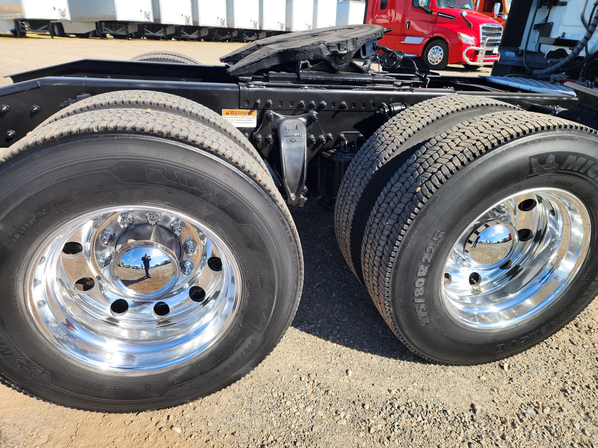 2022 FREIGHTLINER CASCADIA 126DC - image 15