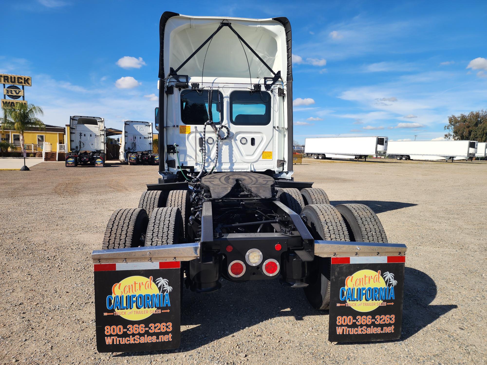 2022 FREIGHTLINER CASCADIA 126DC - image 5