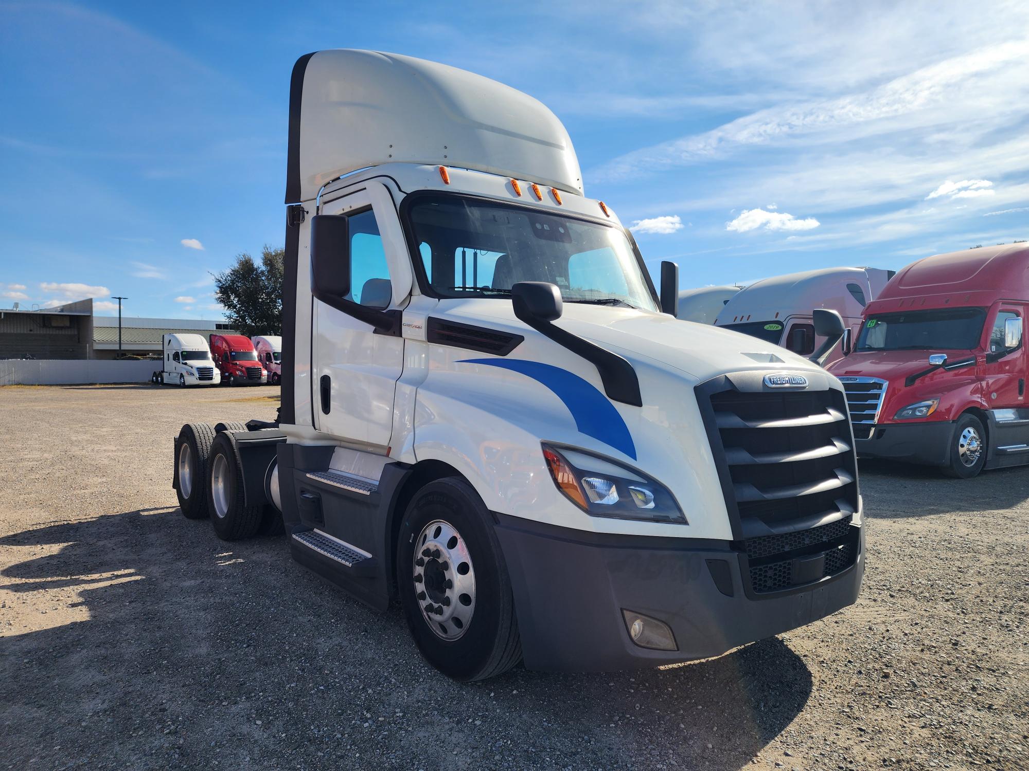 2022 FREIGHTLINER CASCADIA 126DC - image 3