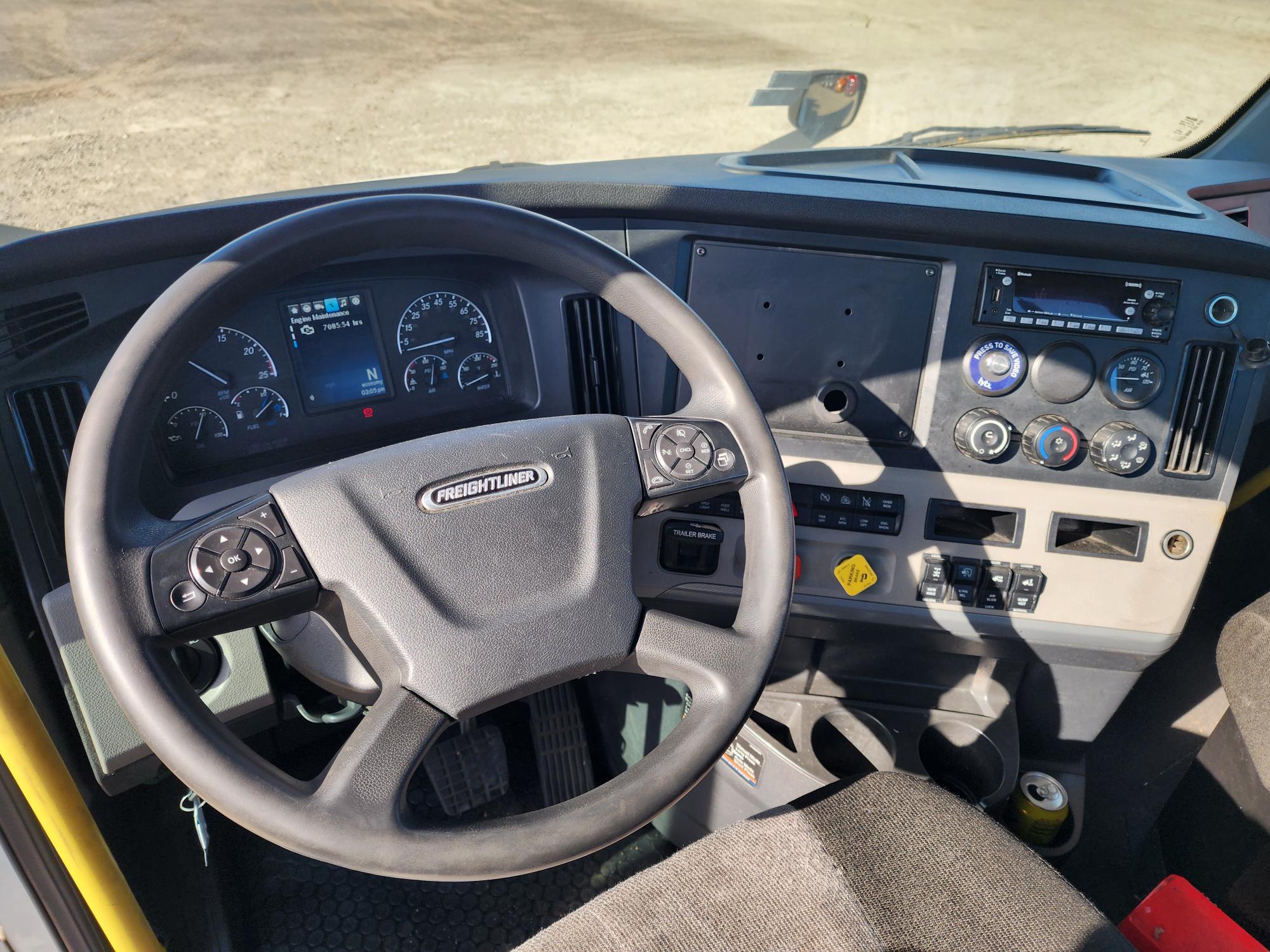 2022 FREIGHTLINER CASCADIA 126DC - image 12