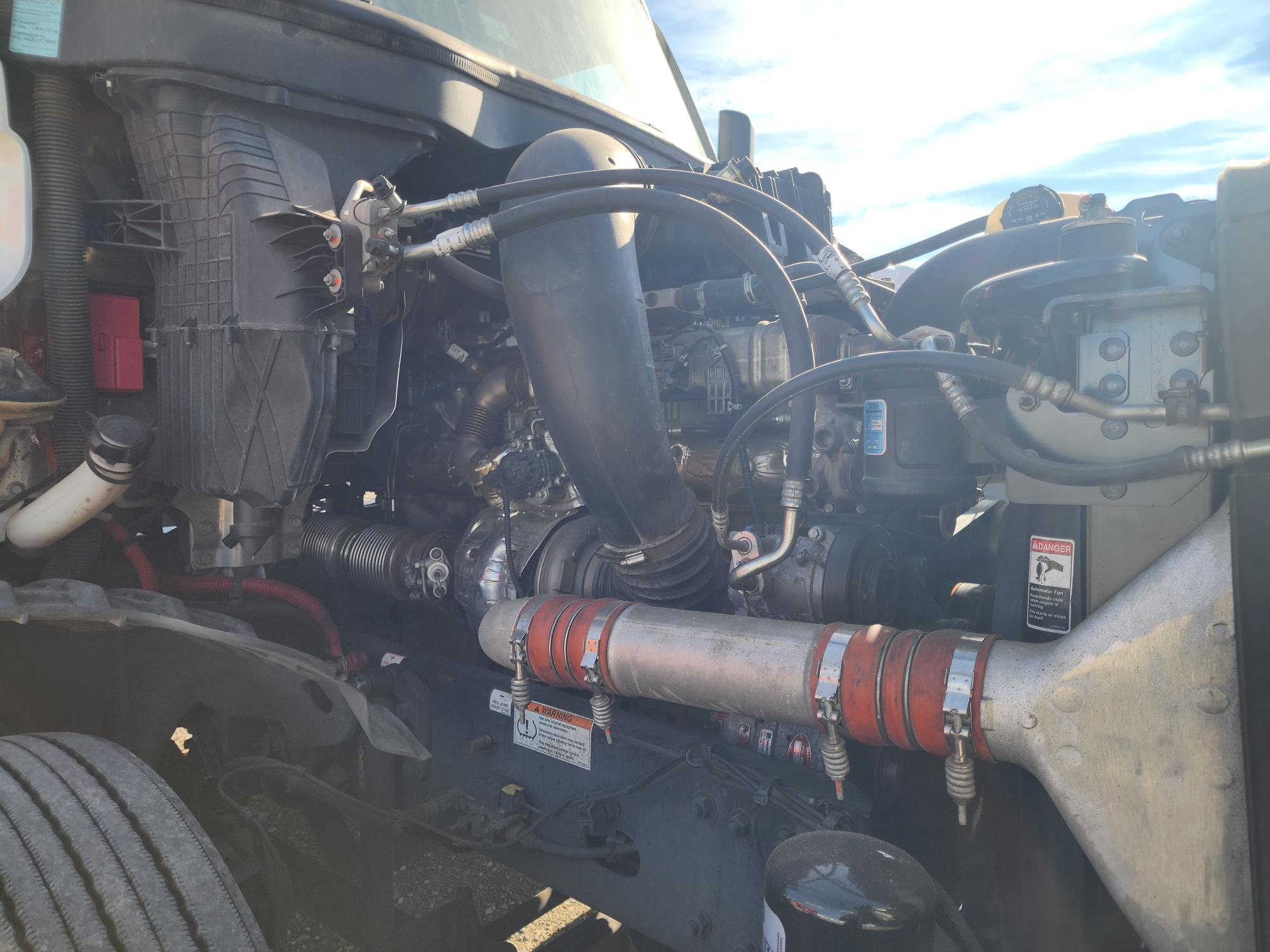 2022 FREIGHTLINER CASCADIA 126DC - image 16