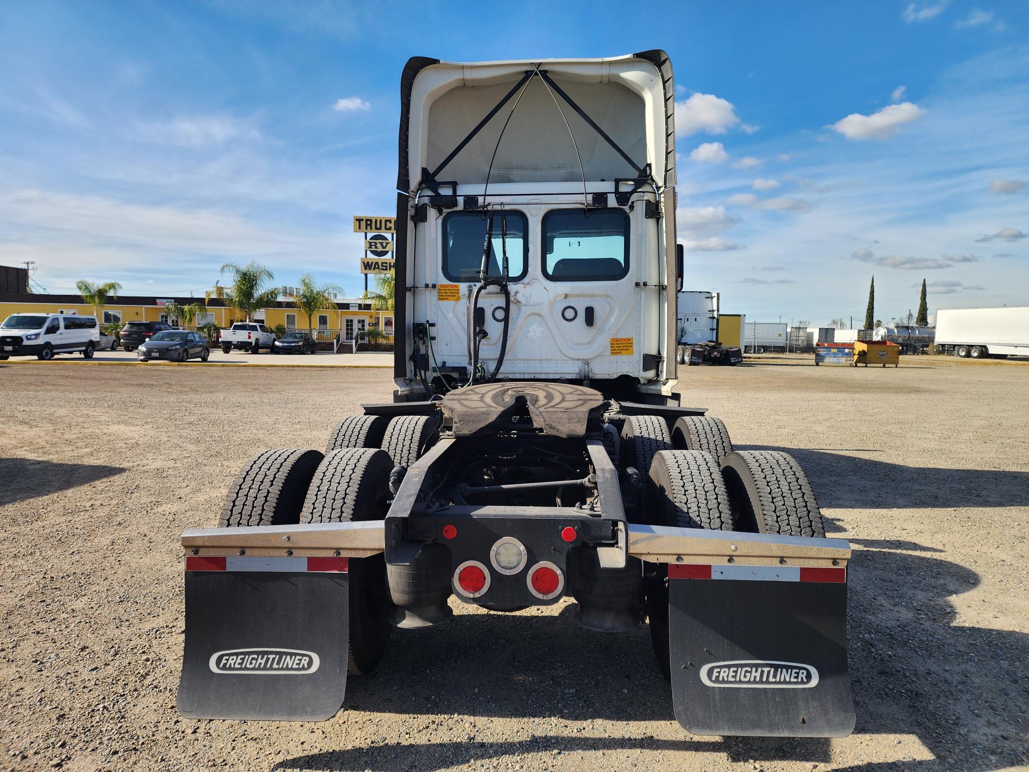 2022 FREIGHTLINER CASCADIA 126DC - image 10