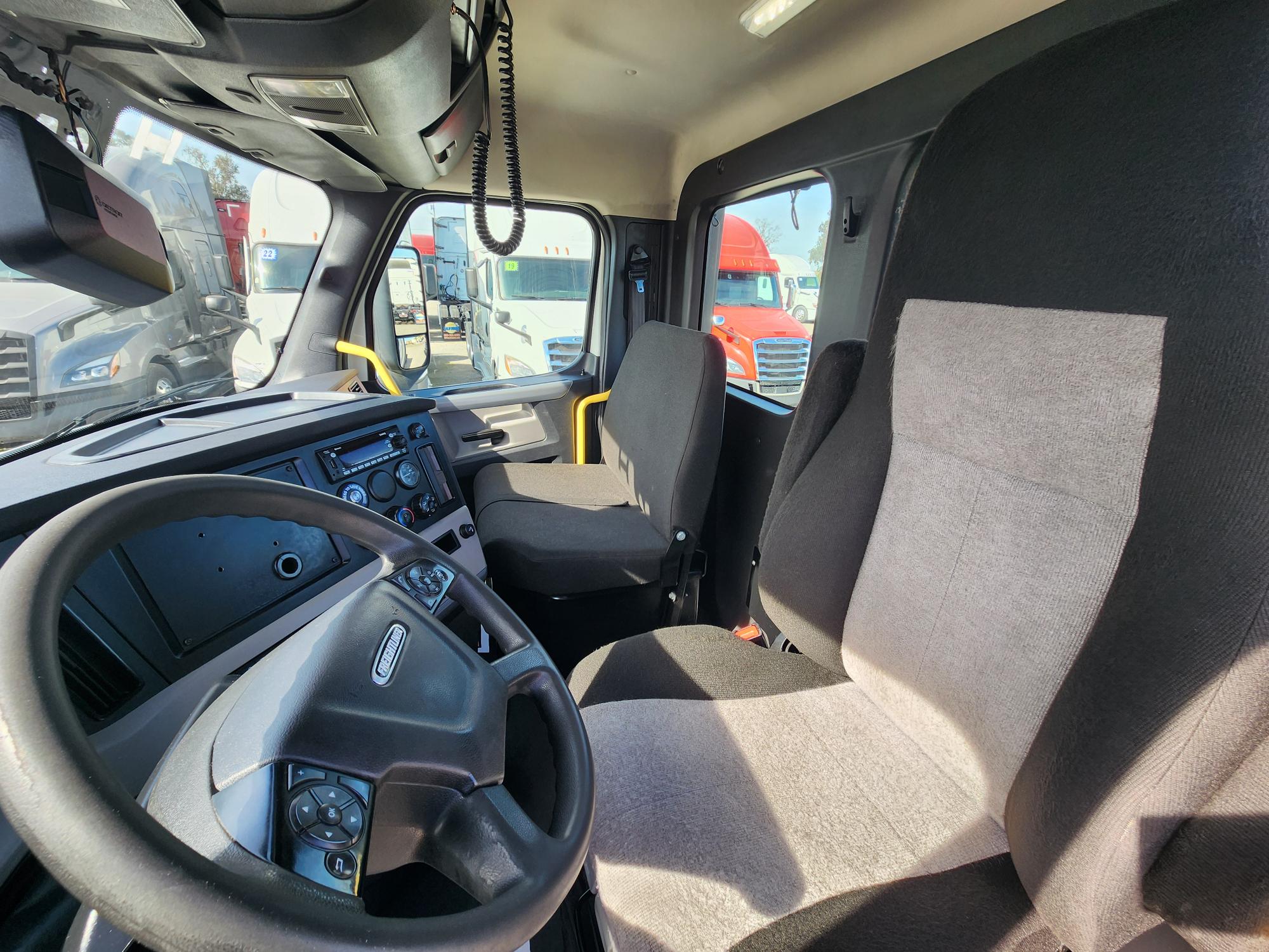 2022 FREIGHTLINER CASCADIA 126DC - image 14