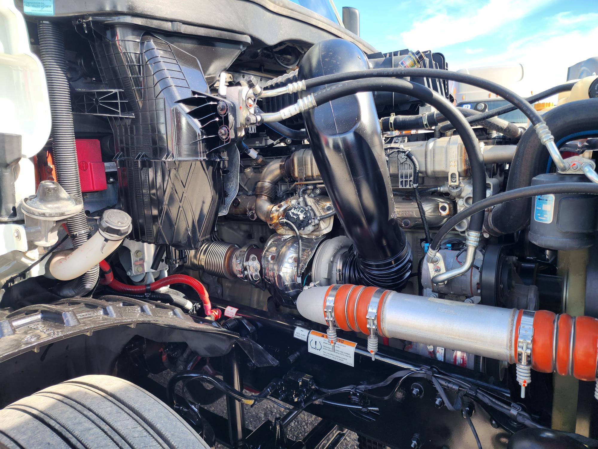 2022 FREIGHTLINER CASCADIA 126DC - image 9