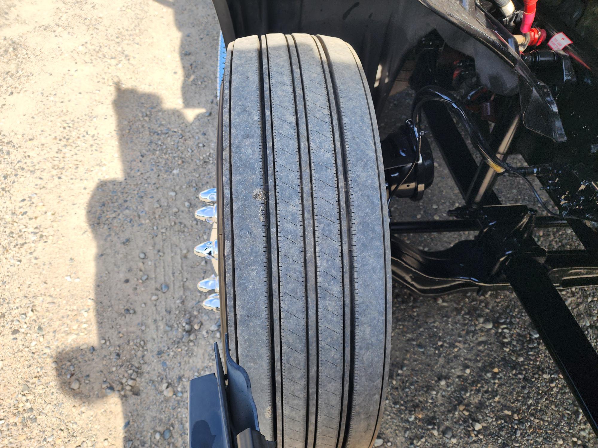 2022 FREIGHTLINER CASCADIA 126DC - image 11