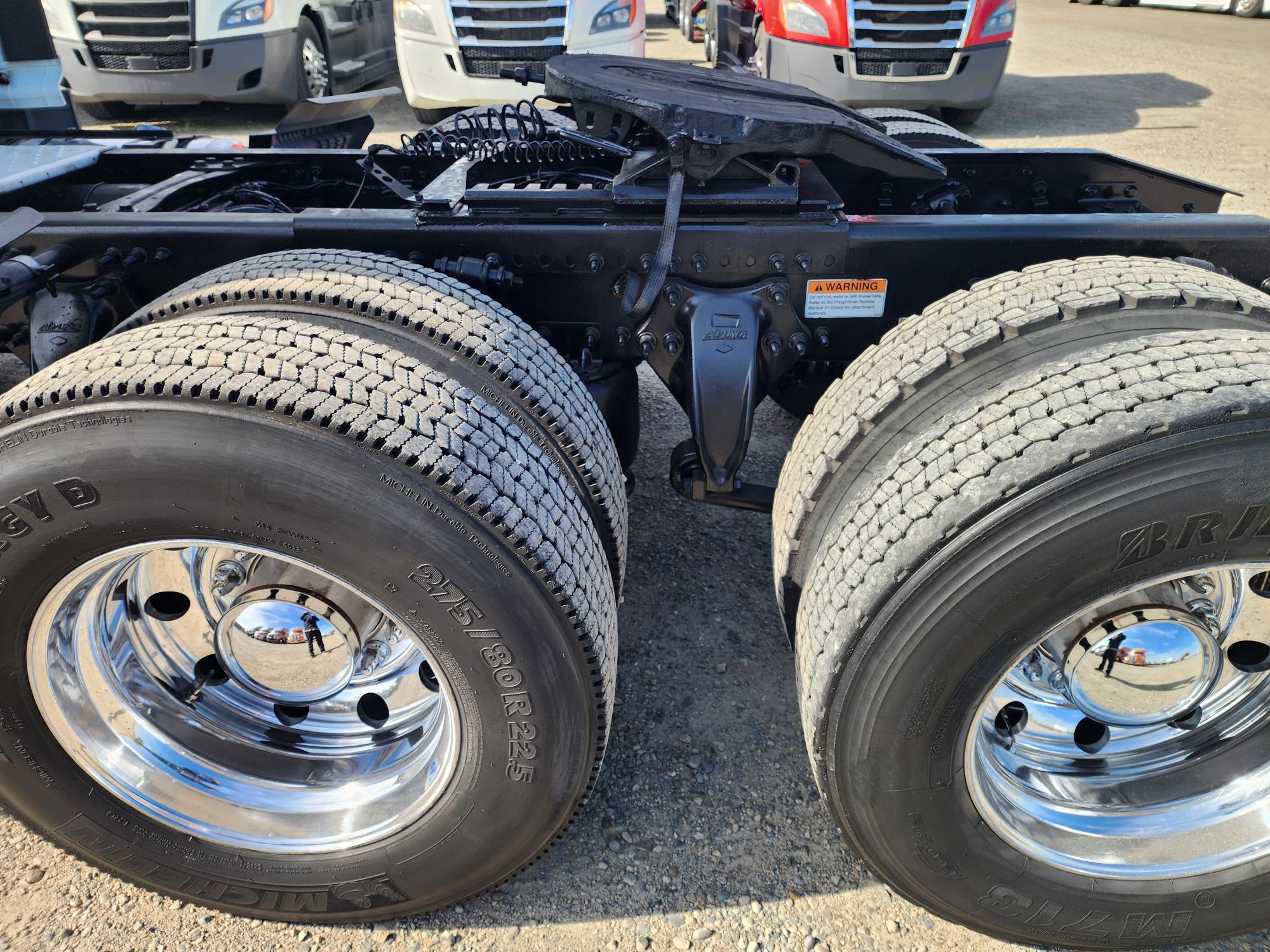 2022 FREIGHTLINER CASCADIA 126DC - image 15