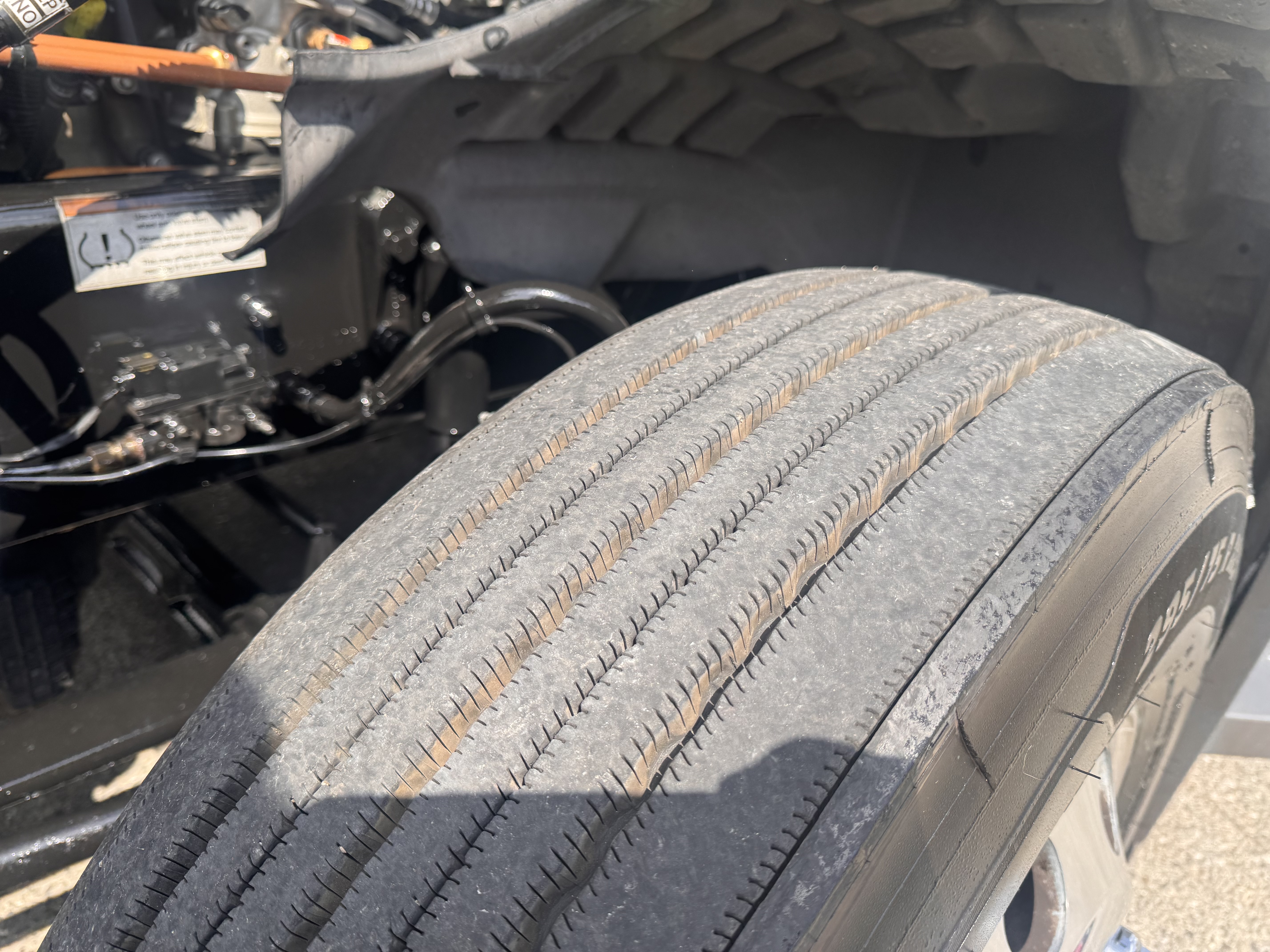 2022 FREIGHTLINER CASCADIA 126DC - image 12