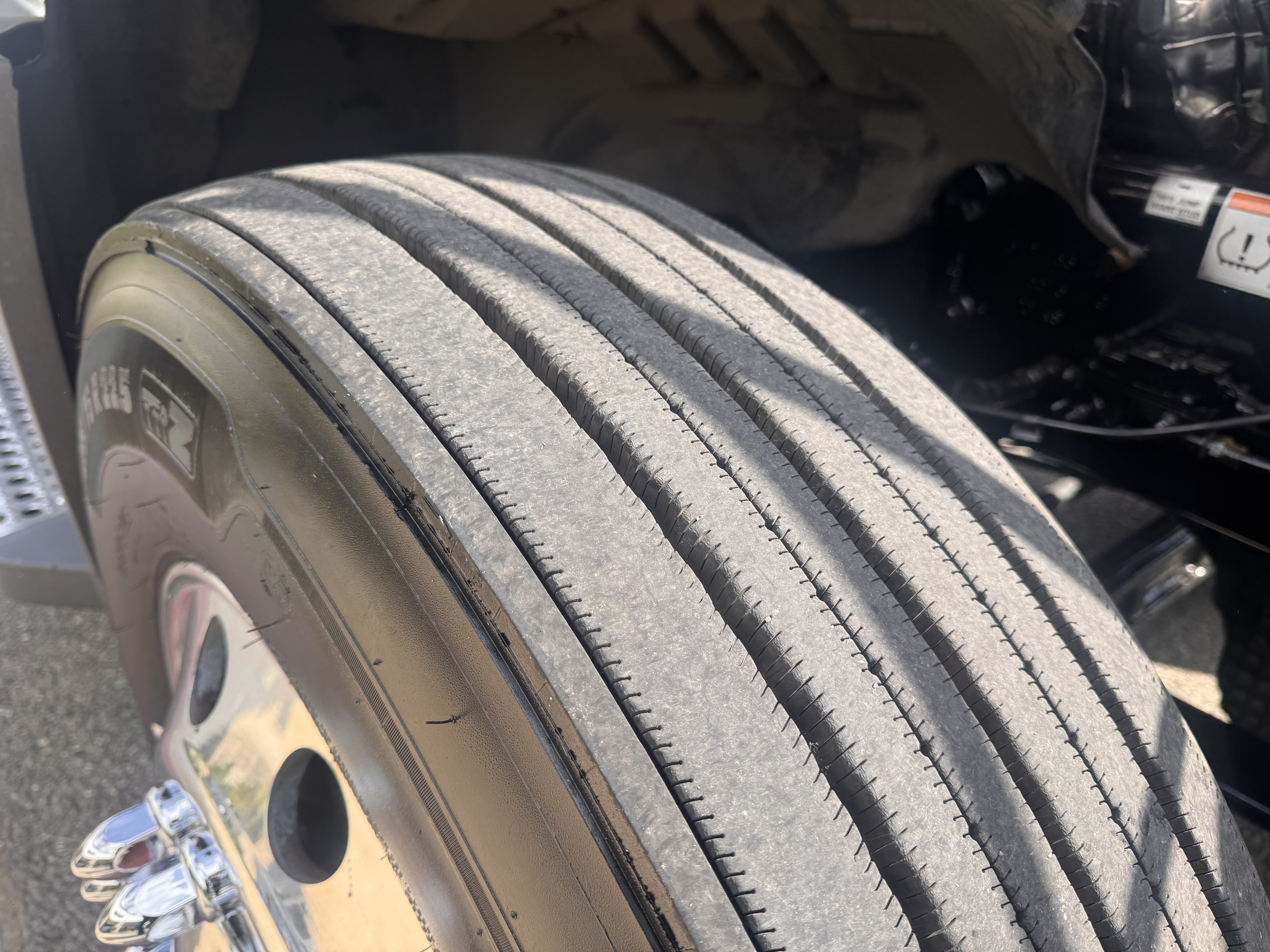 2022 FREIGHTLINER CASCADIA 126DC - image 13