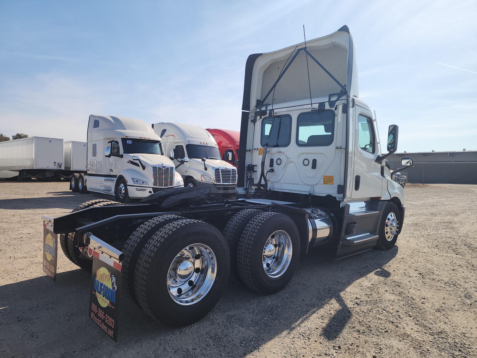 2022 FRIGHTLINER CASCADIA 126DC — photo 6