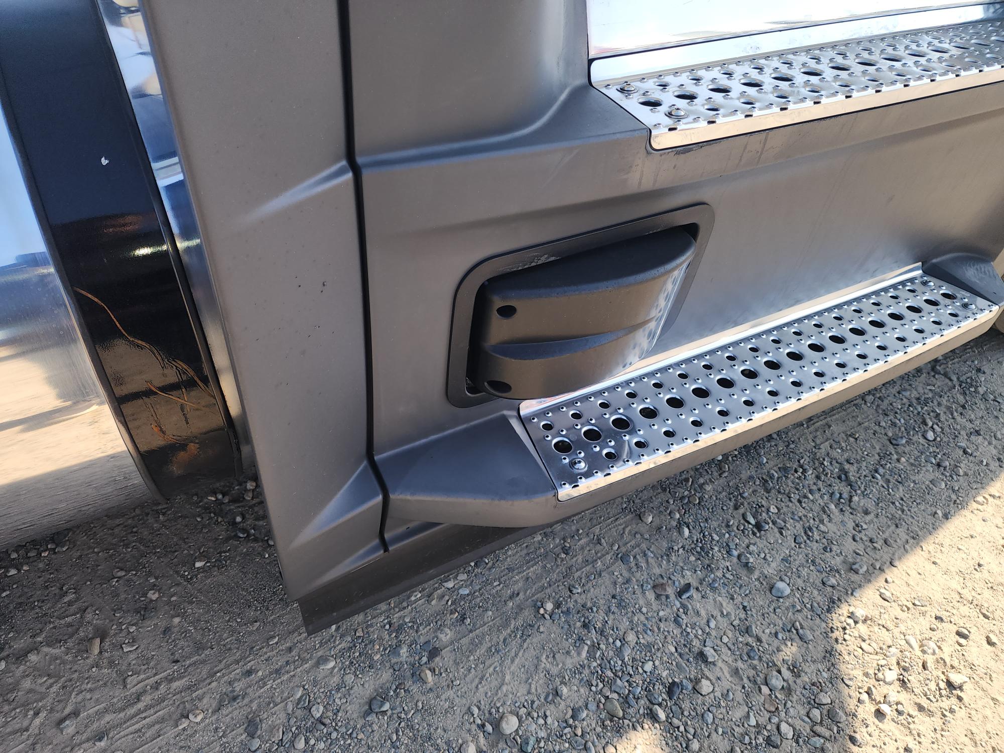 2022 FRIGHTLINER CASCADIA 126DC — photo 18