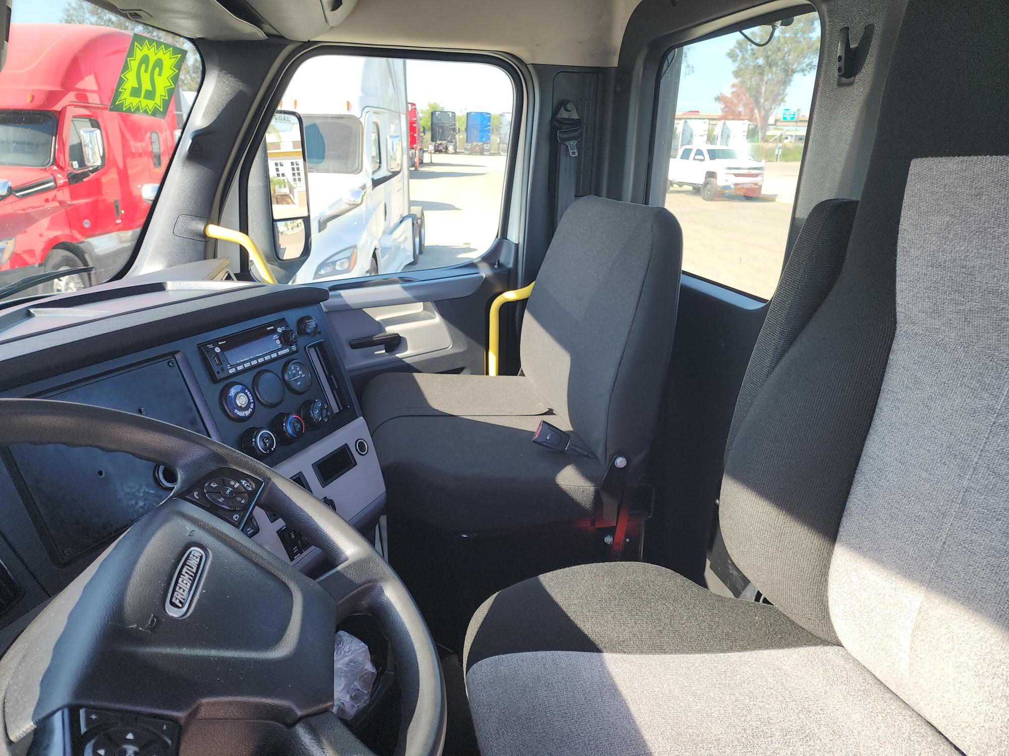 2022 FRIGHTLINER CASCADIA 126DC — photo 16