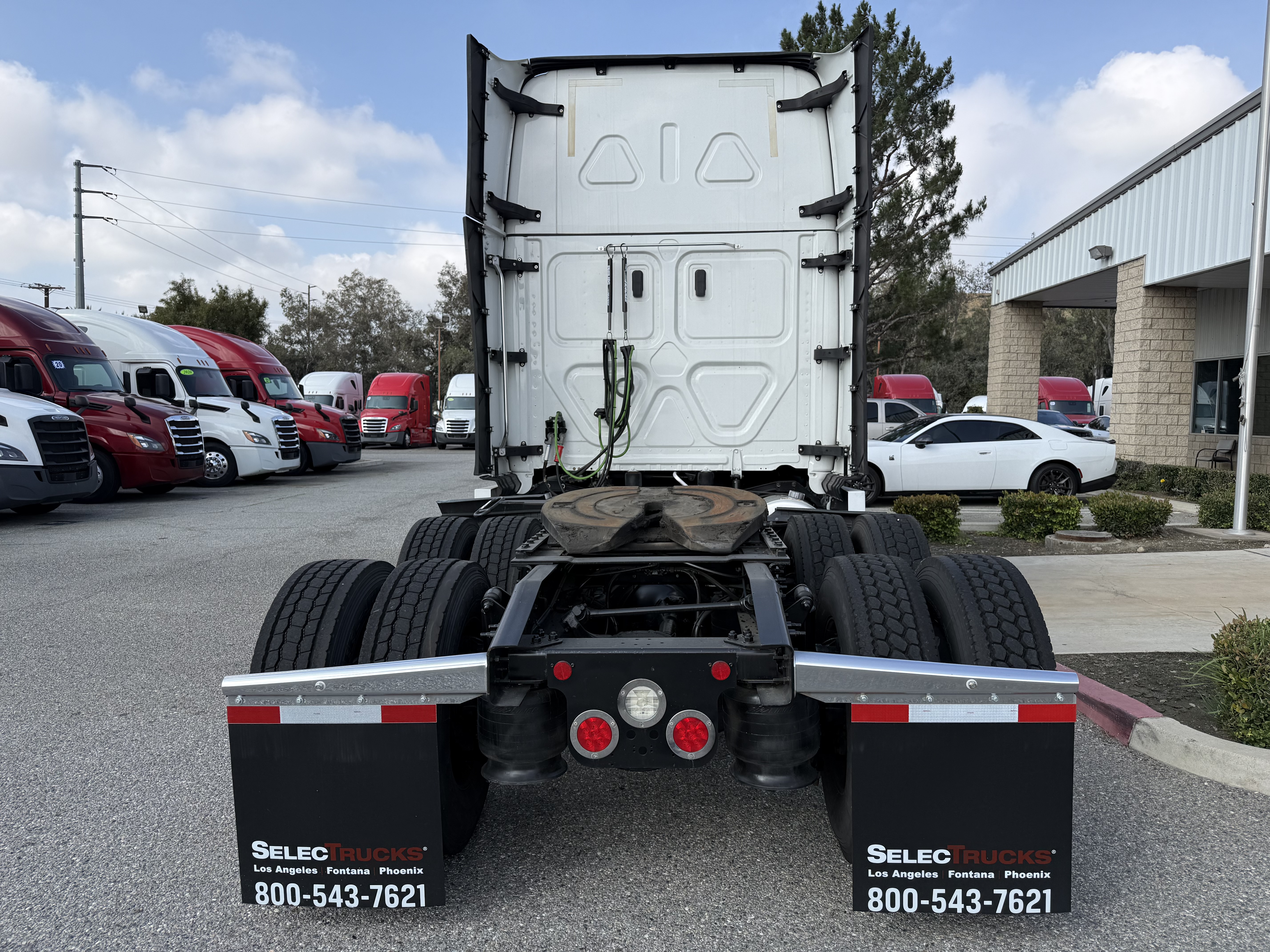 2023 FREIGHTLINER CASCADIA 126SLP - image 5