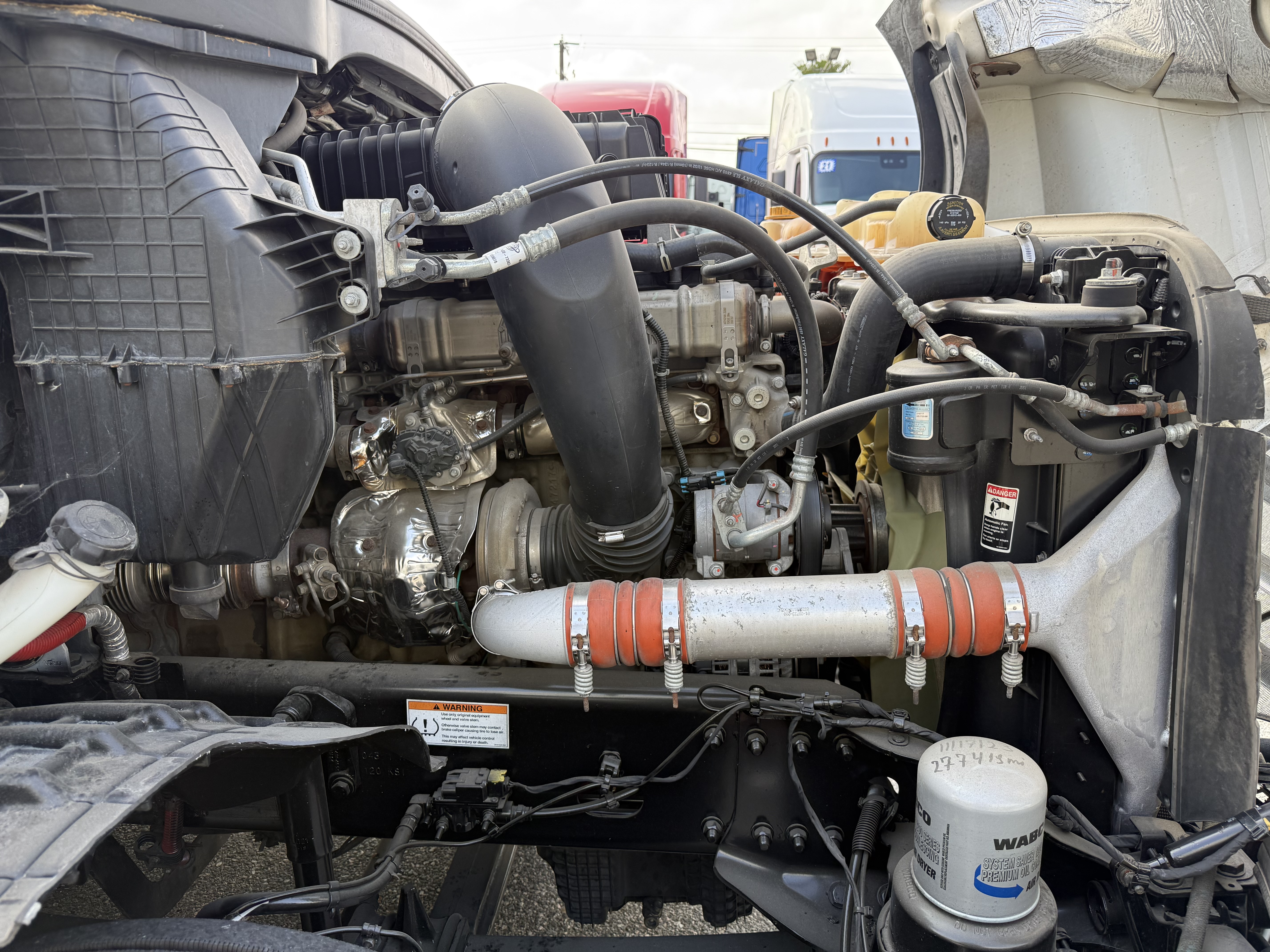 2023 FREIGHTLINER CASCADIA 126SLP - image 10