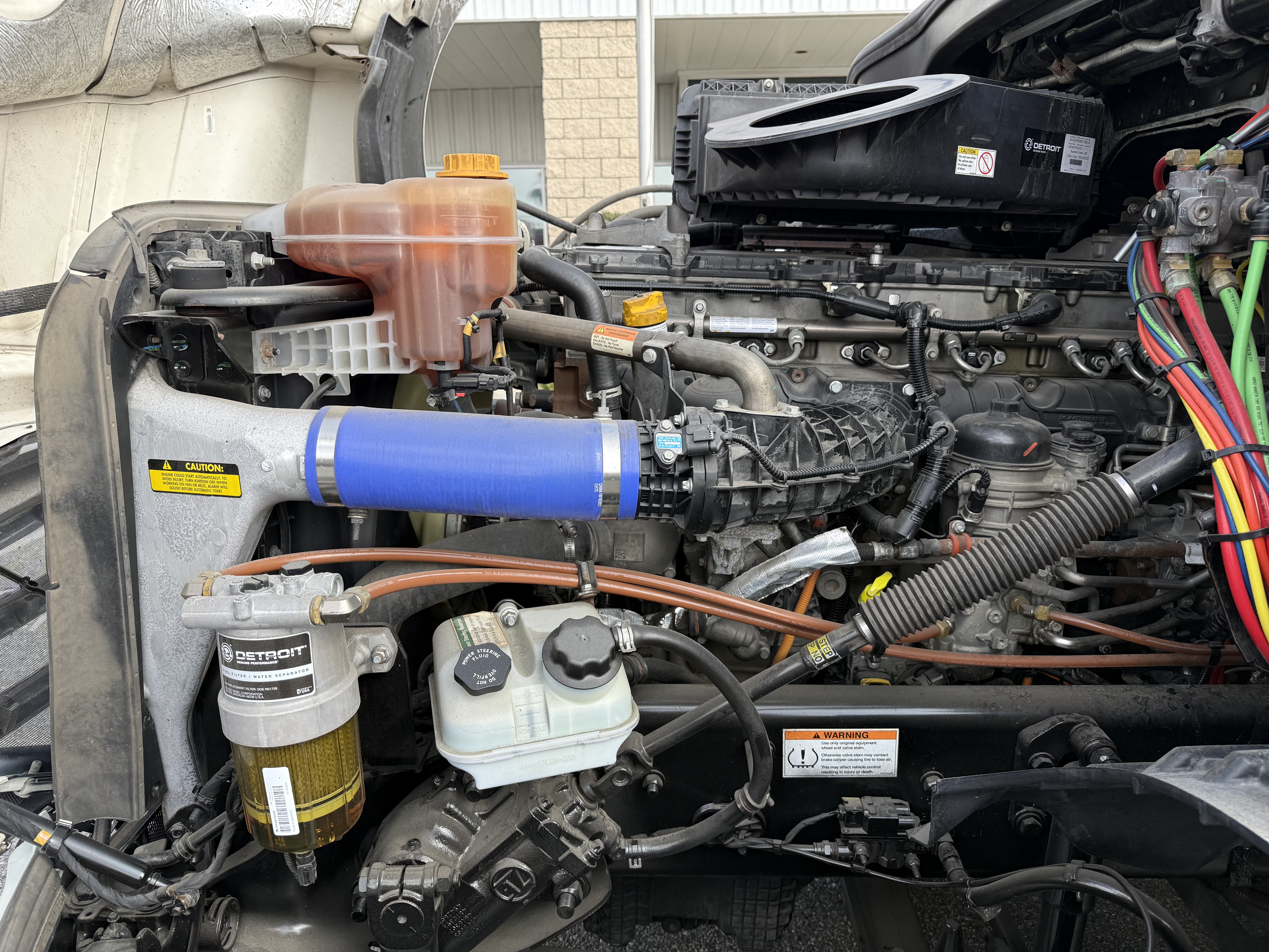 2023 FREIGHTLINER CASCADIA 126SLP - image 9