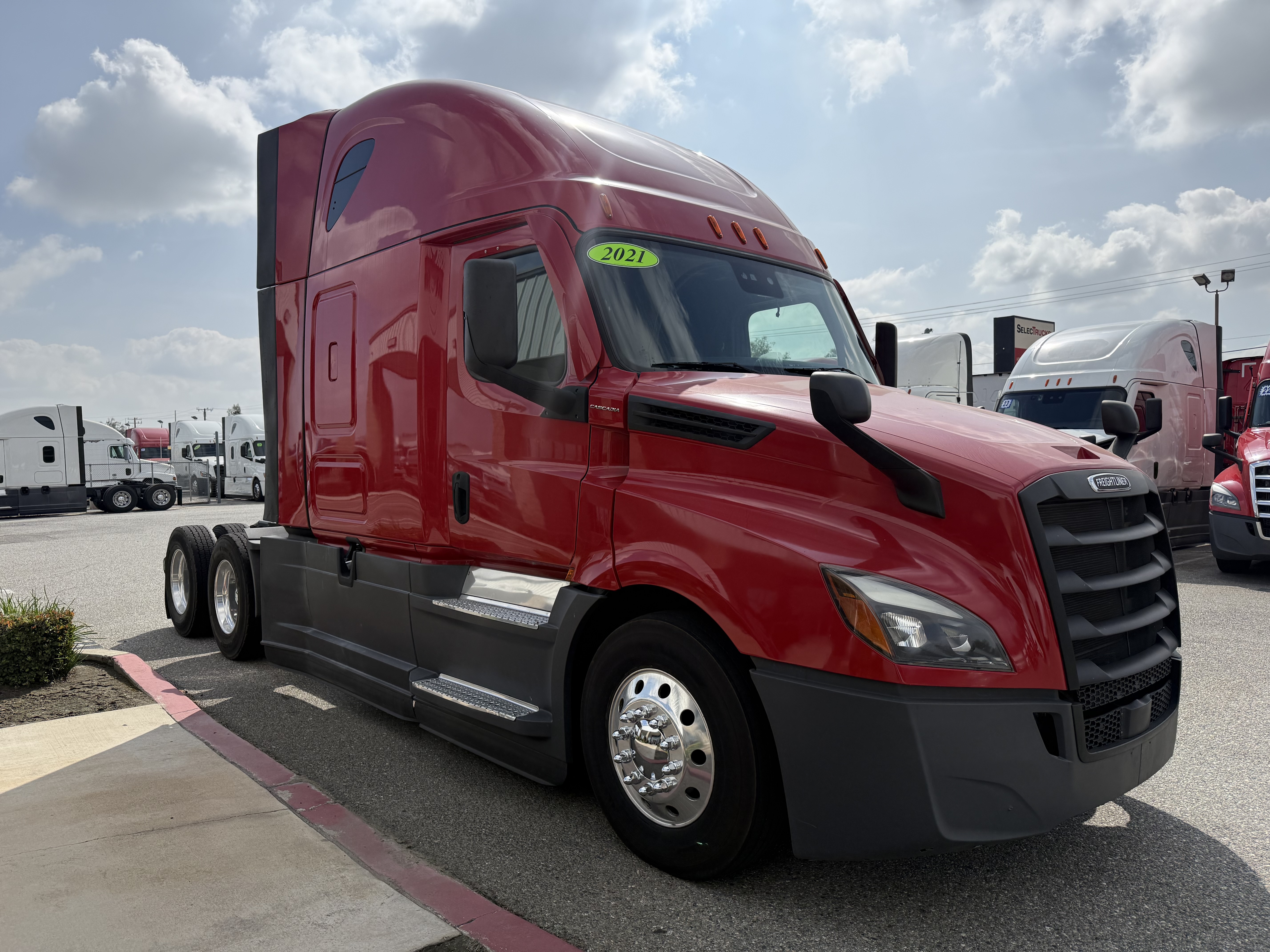 2021 FREIGHTLINER CASCADIA 126SLP - image 3