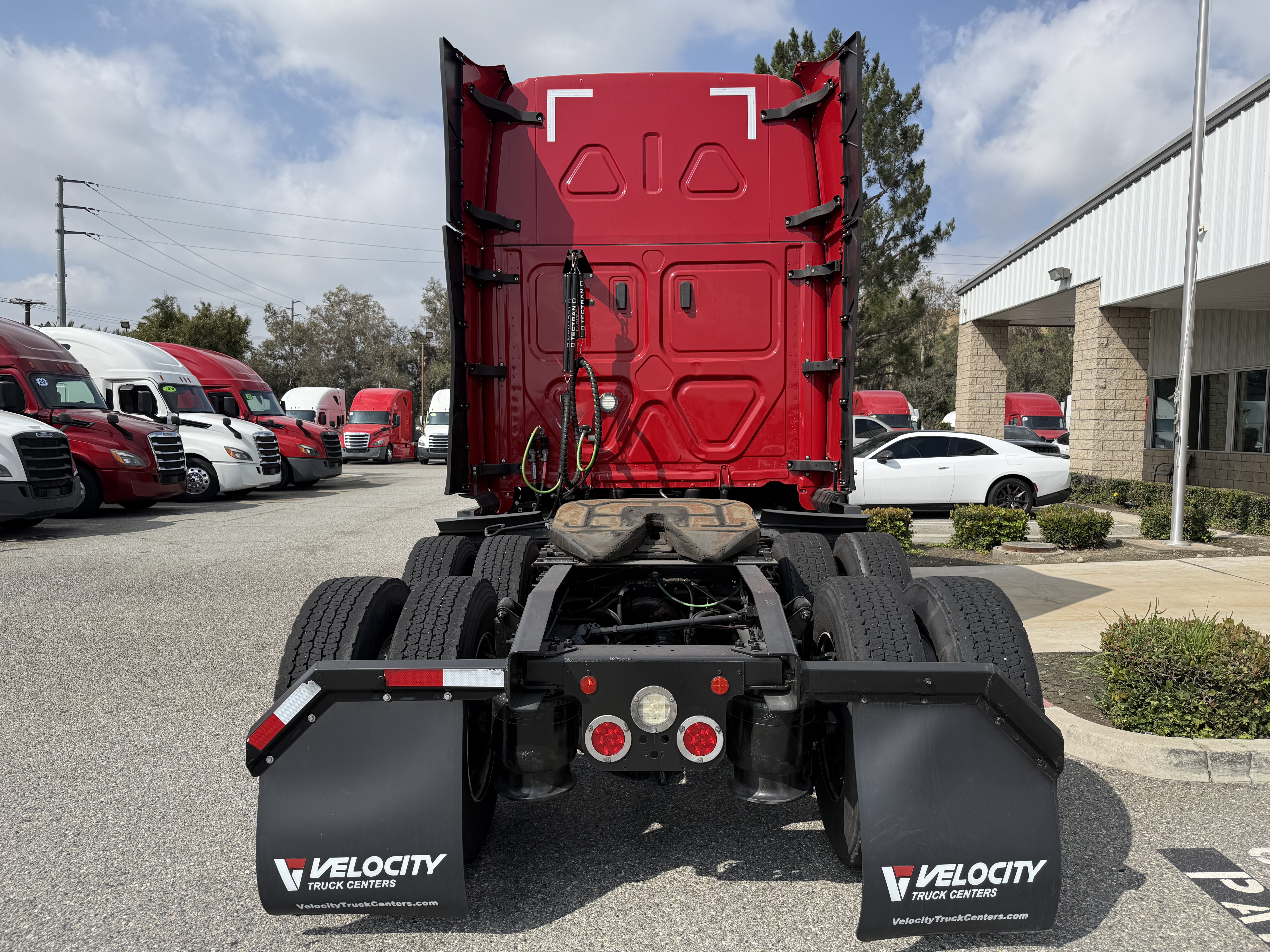 2021 FREIGHTLINER CASCADIA 126SLP - image 6