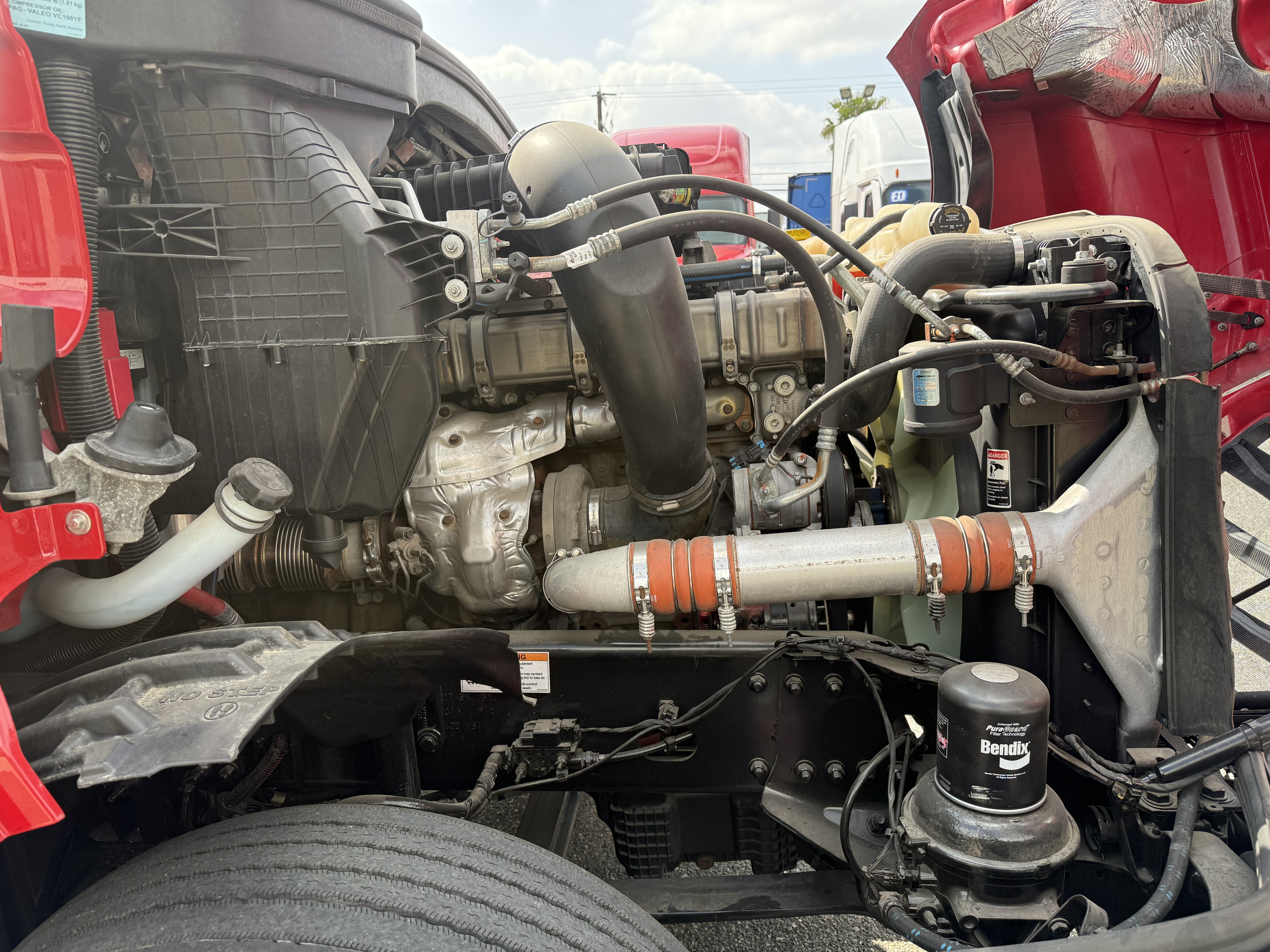 2021 FREIGHTLINER CASCADIA 126SLP - image 10