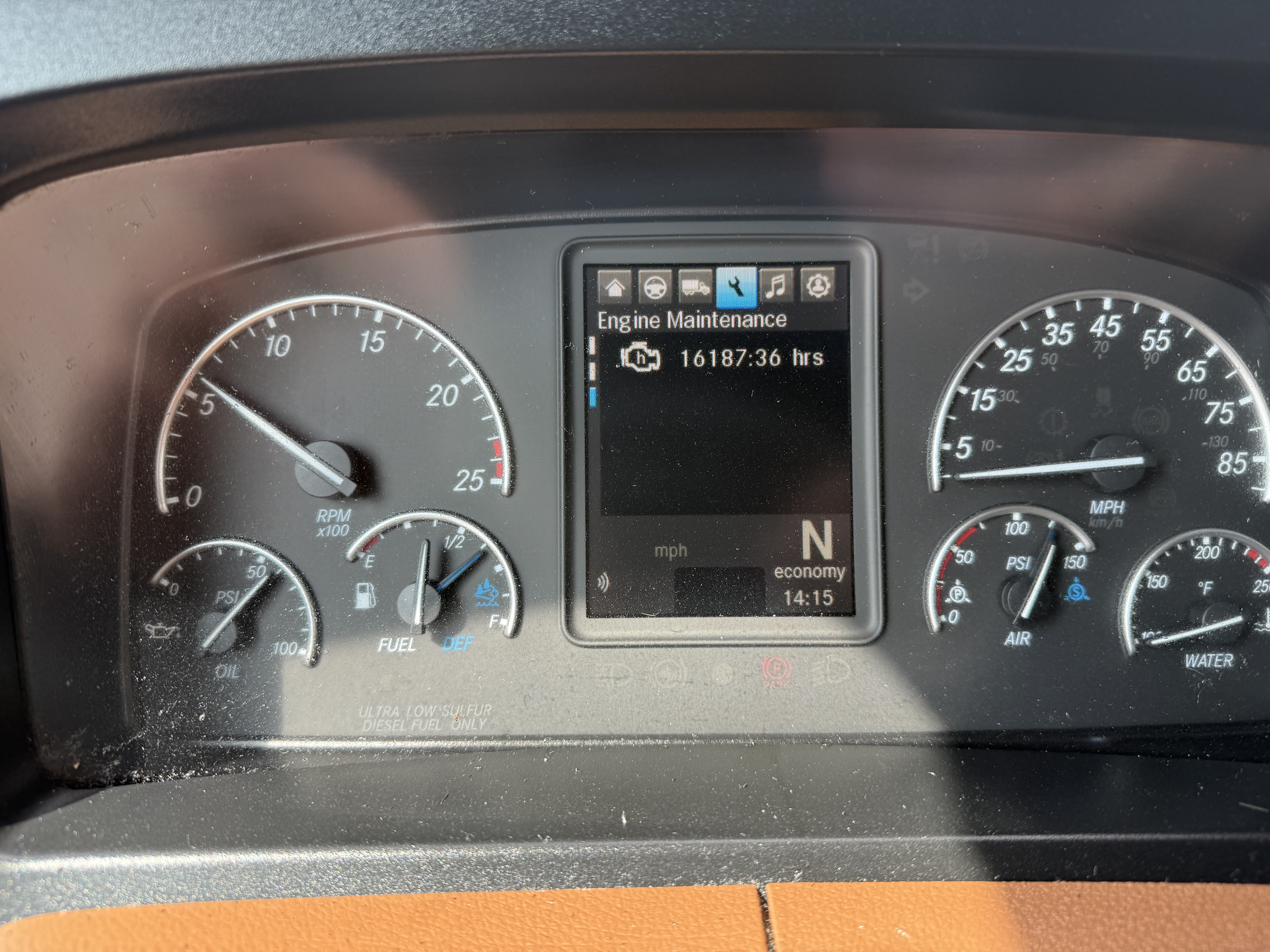 2021 FREIGHTLINER CASCADIA 126SLP - image 15